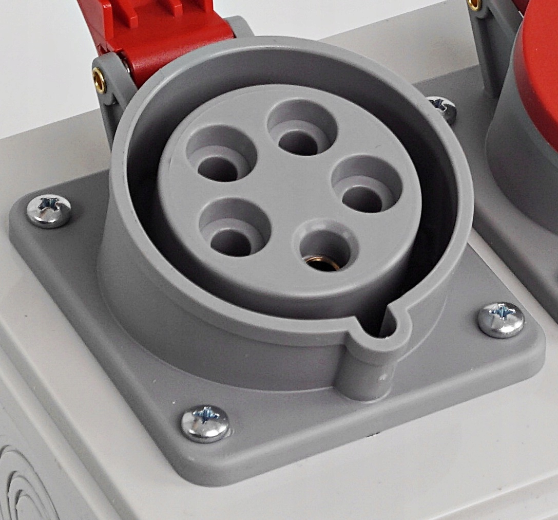 ROZDZIELNICA ROZDZIELNIA BUDOWLANA ZABEZPIECZONA Napięcie pracy 400 V