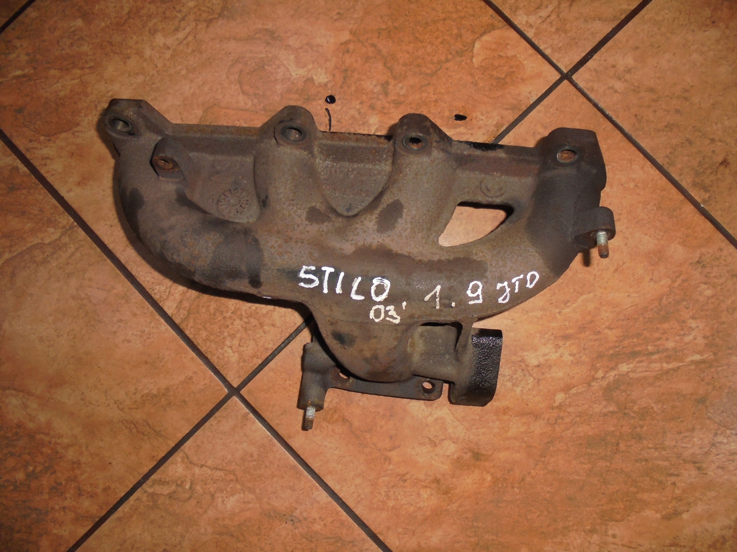 FIAT STILO 1.9JTD 03' kolektor wydechowy