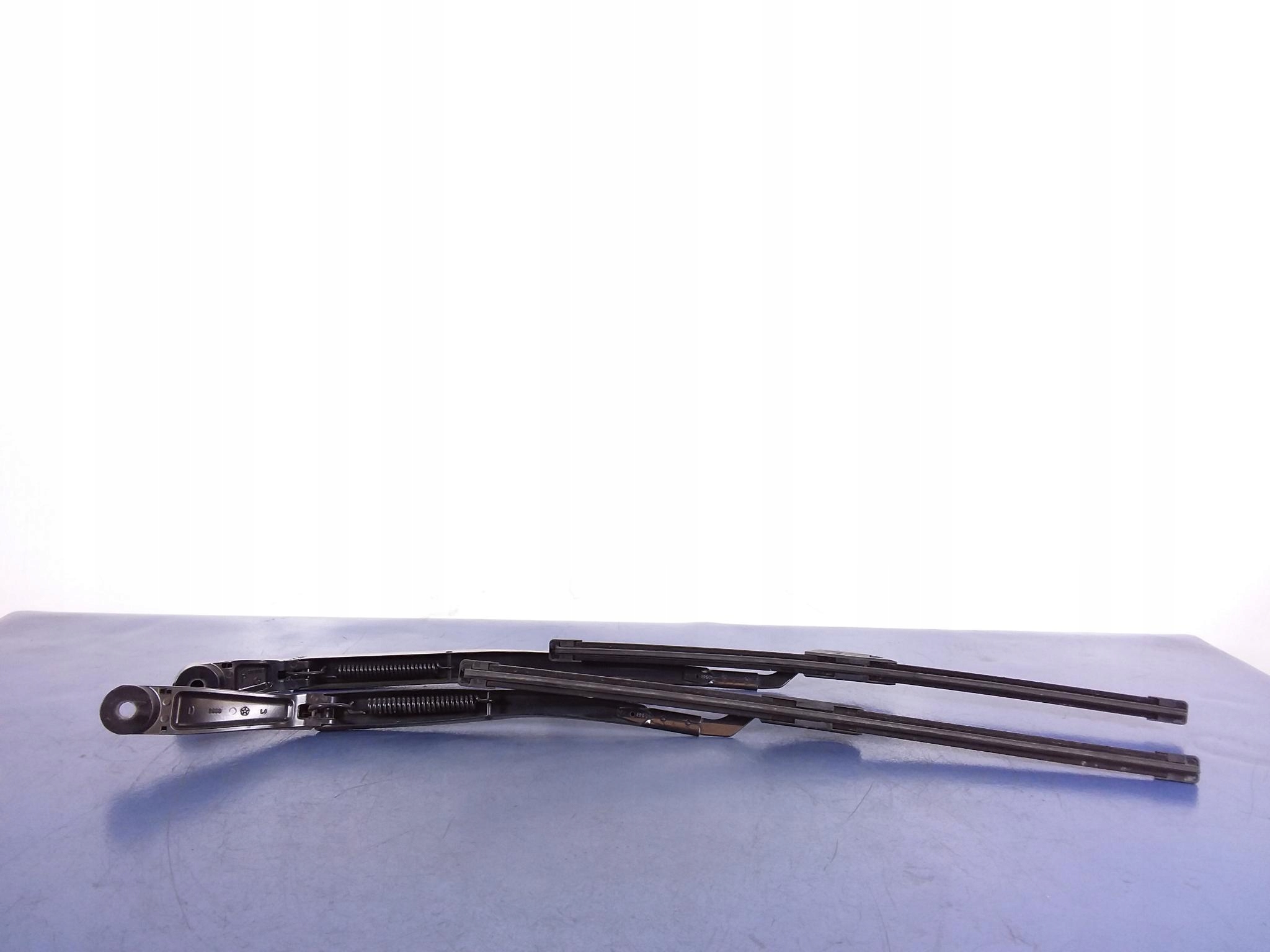 GRAND CHEROKEE WK2 ВАЖЕЛІ СКЛООЧИСНИКА ПЕРЕДНІ 2ШТ.