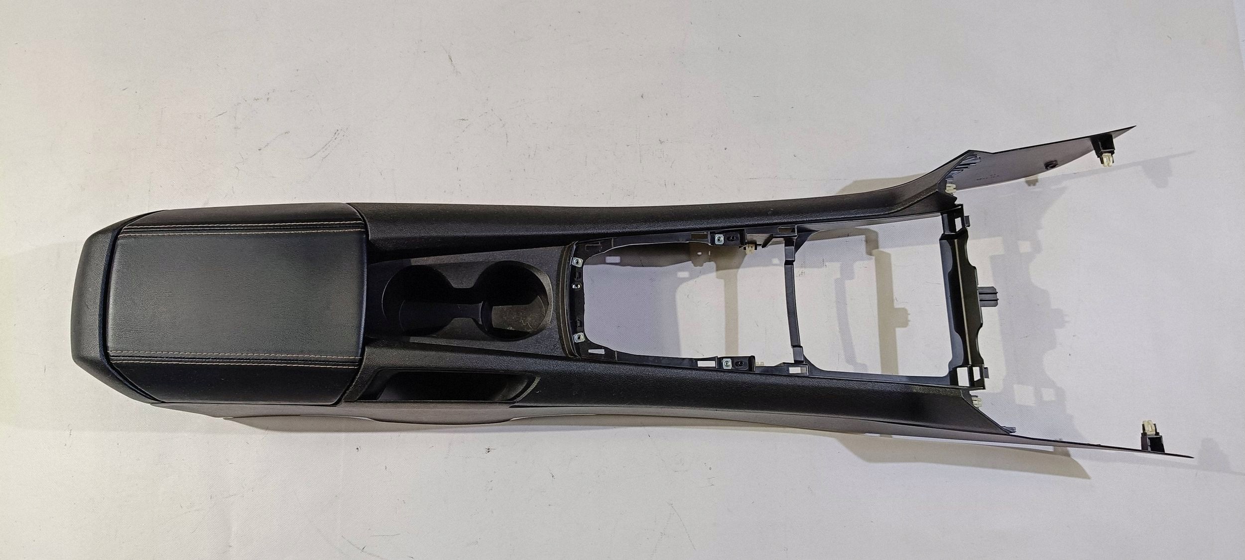 armrest tunel central Chevrolet Camaro 2009-2015