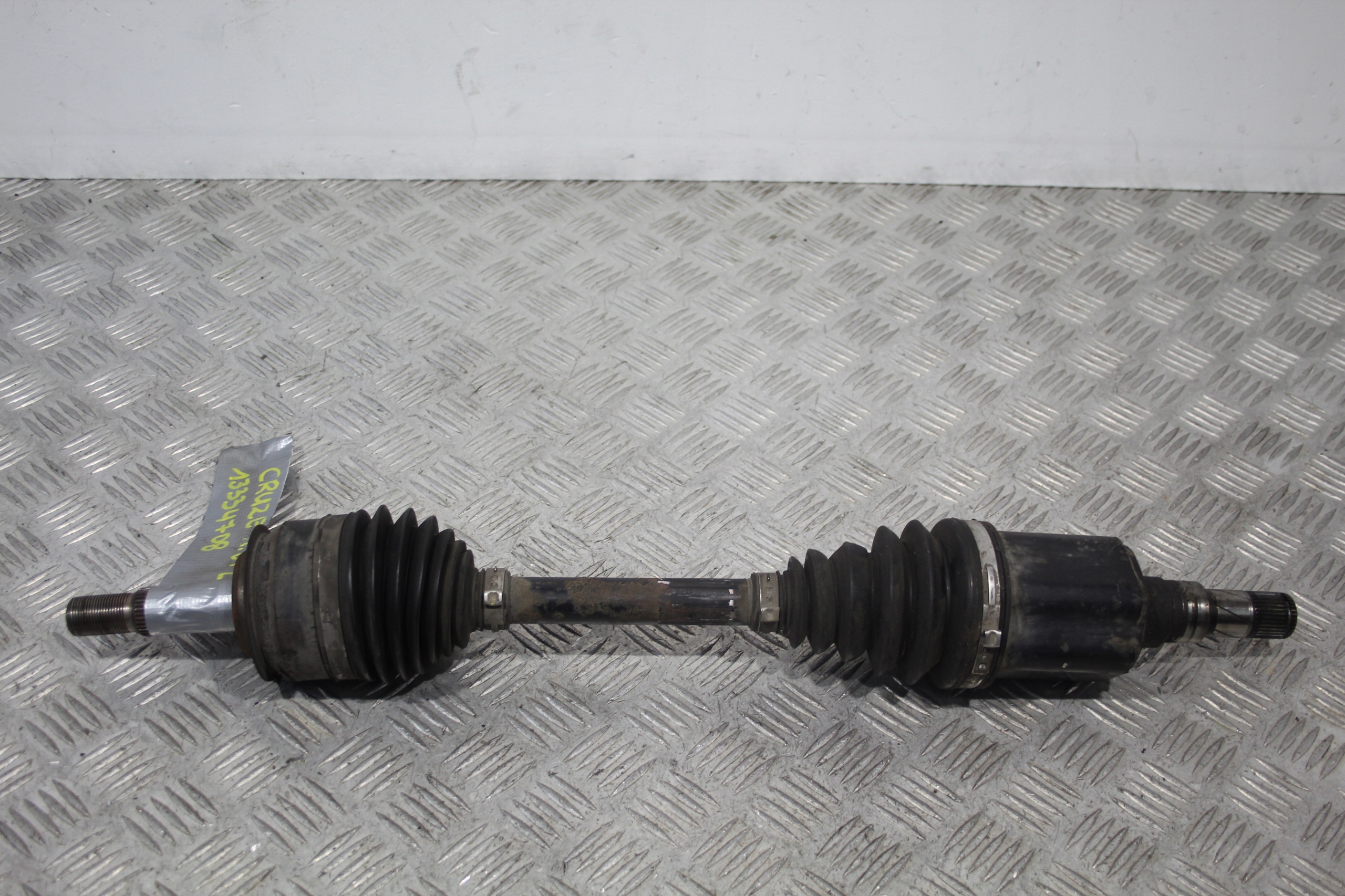 semi-axis left front CHEVROLET CRUZE 13334708