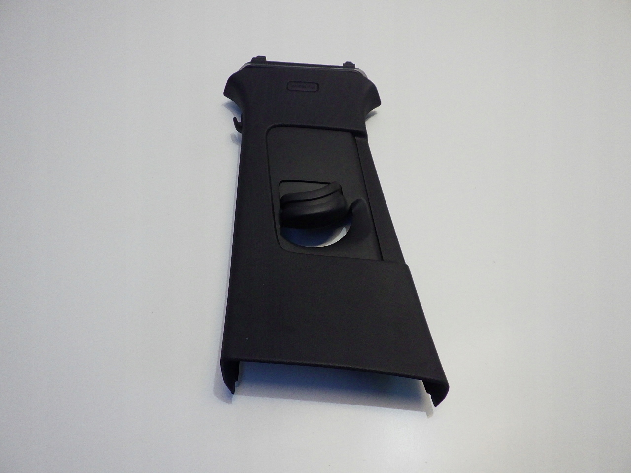 81A867243 - AUDI Q2 81a 2021 крышка обшивка стойки левая