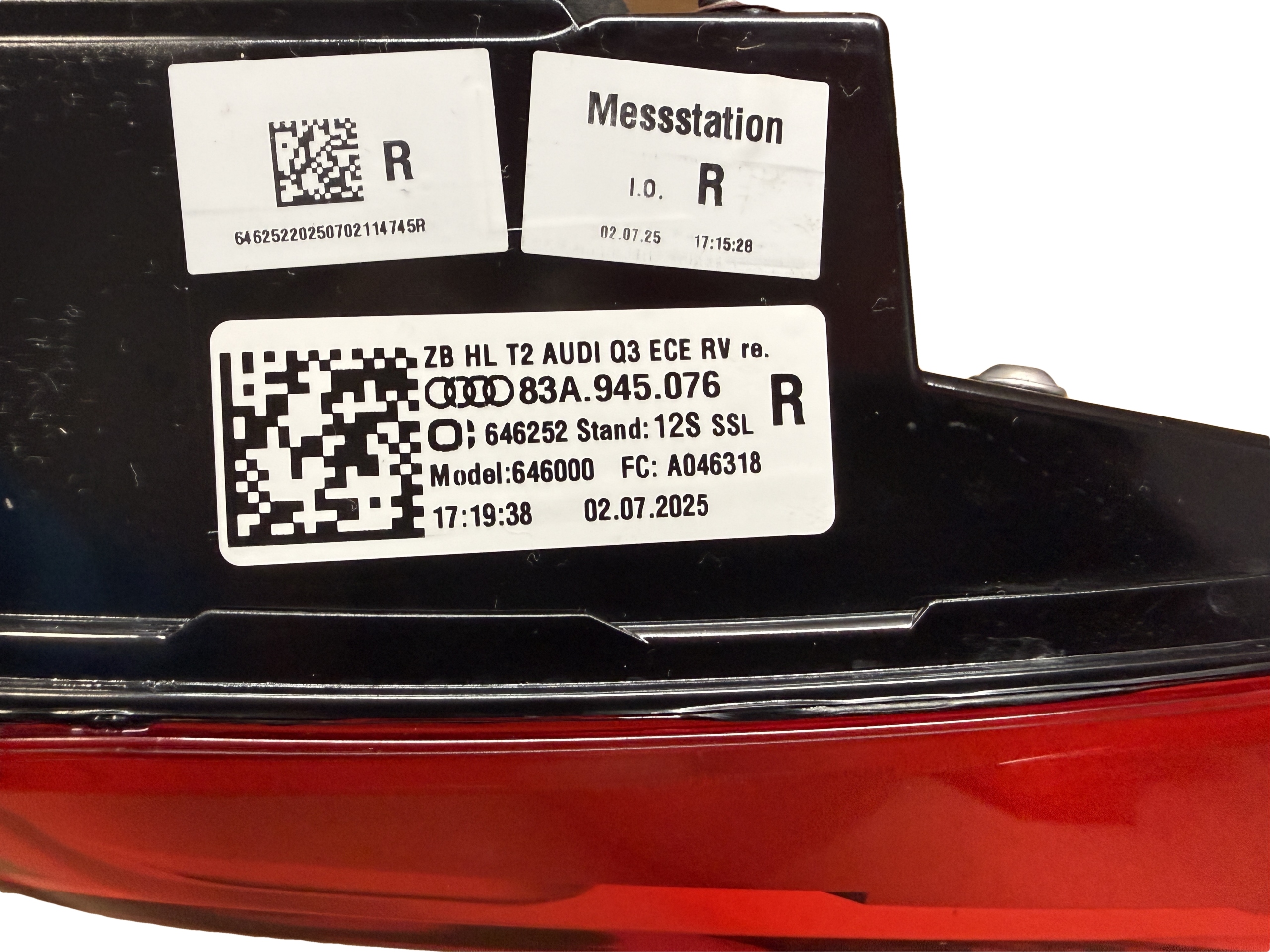AUDI Q3 83A light right rear part 83A945076