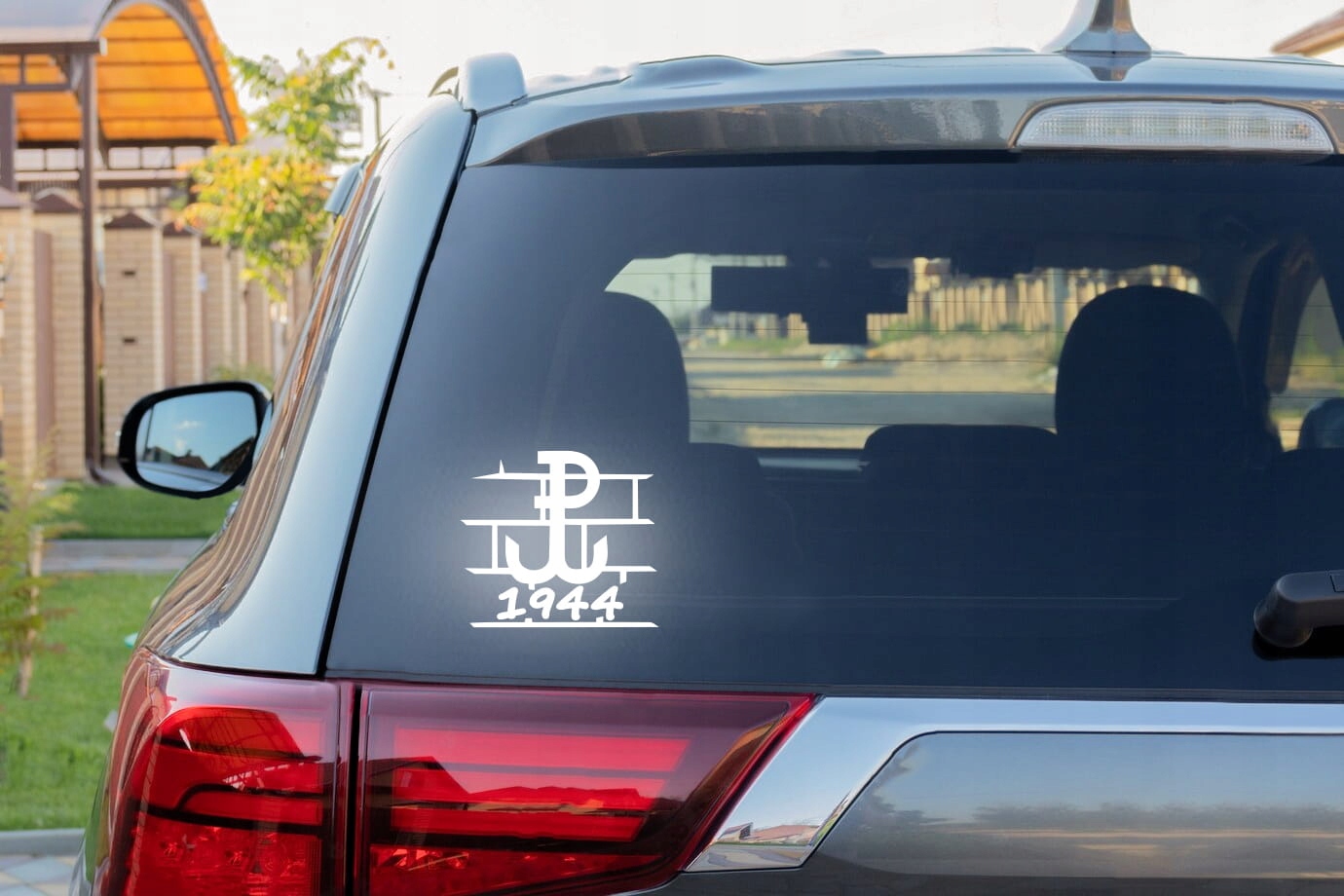 Naklejka Polska Walcząca PAMIĘTAMY W08 na samochód Producent Inny