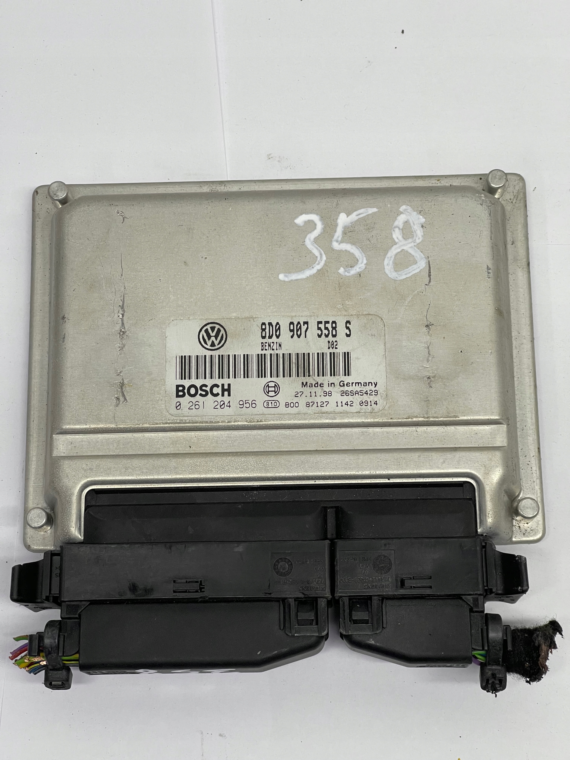 computer of the engine Volkswagen OE 8D0907558S