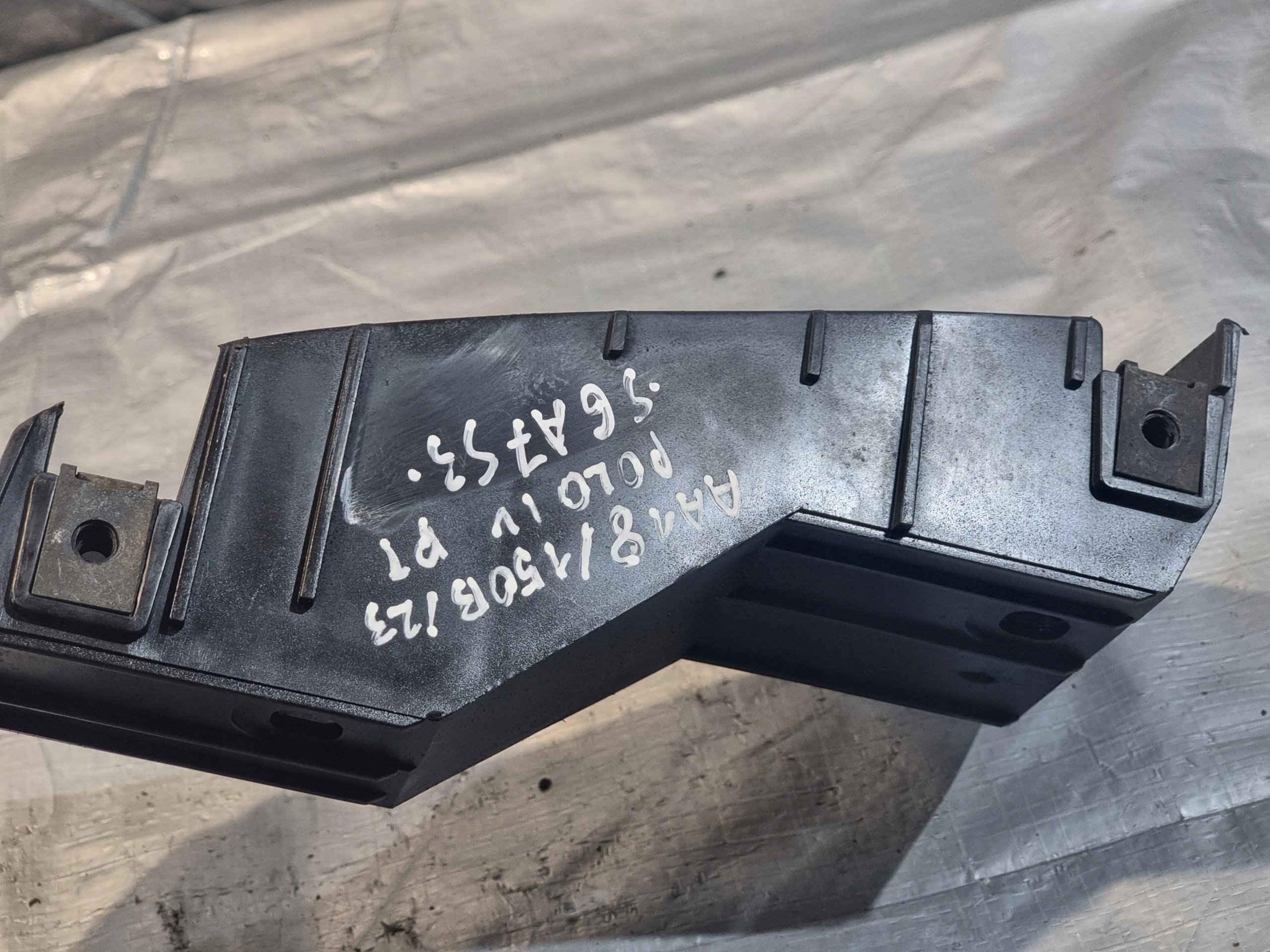 bumper bracket right rear part OE 6Q6807376 VW POLO IV 4