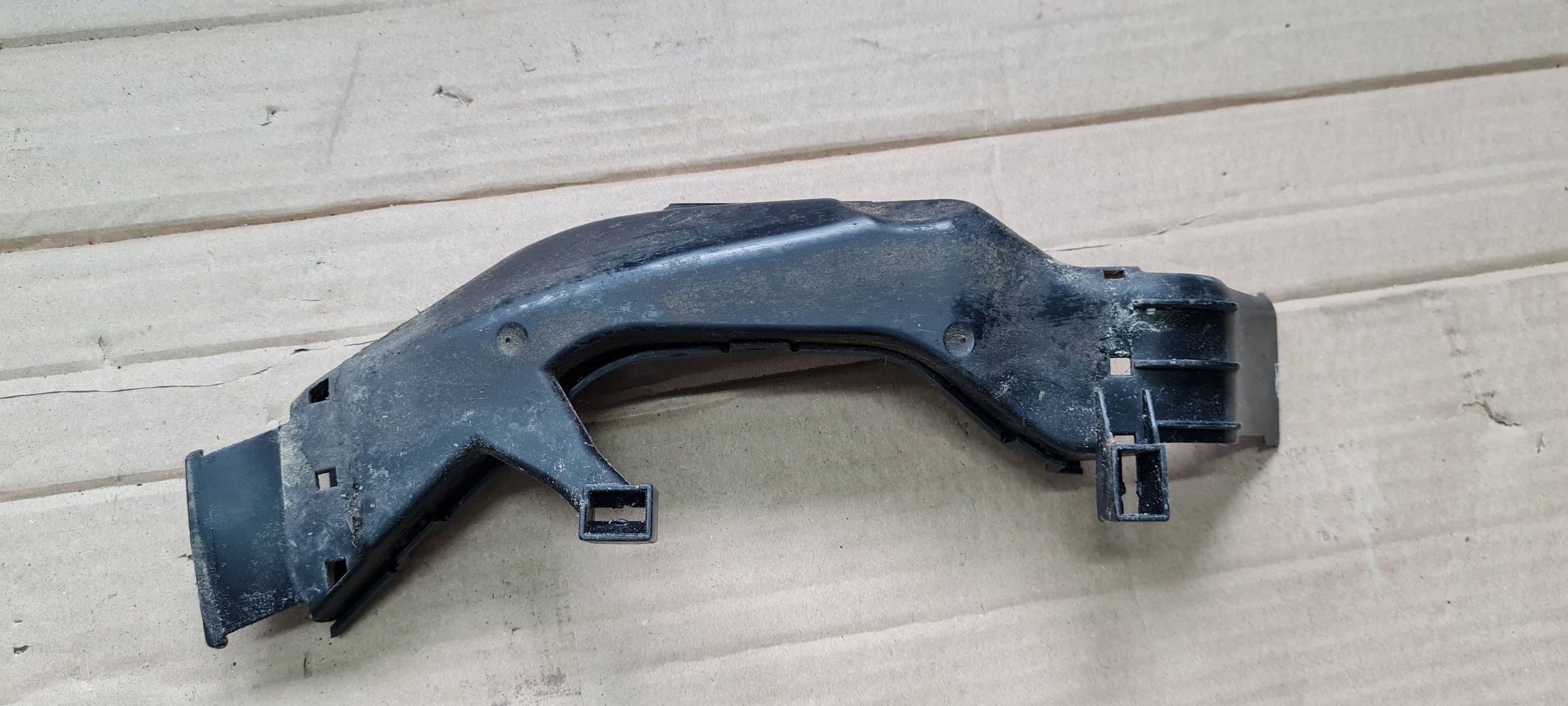 A6 C8 4K bracket holder drain 4K1971824