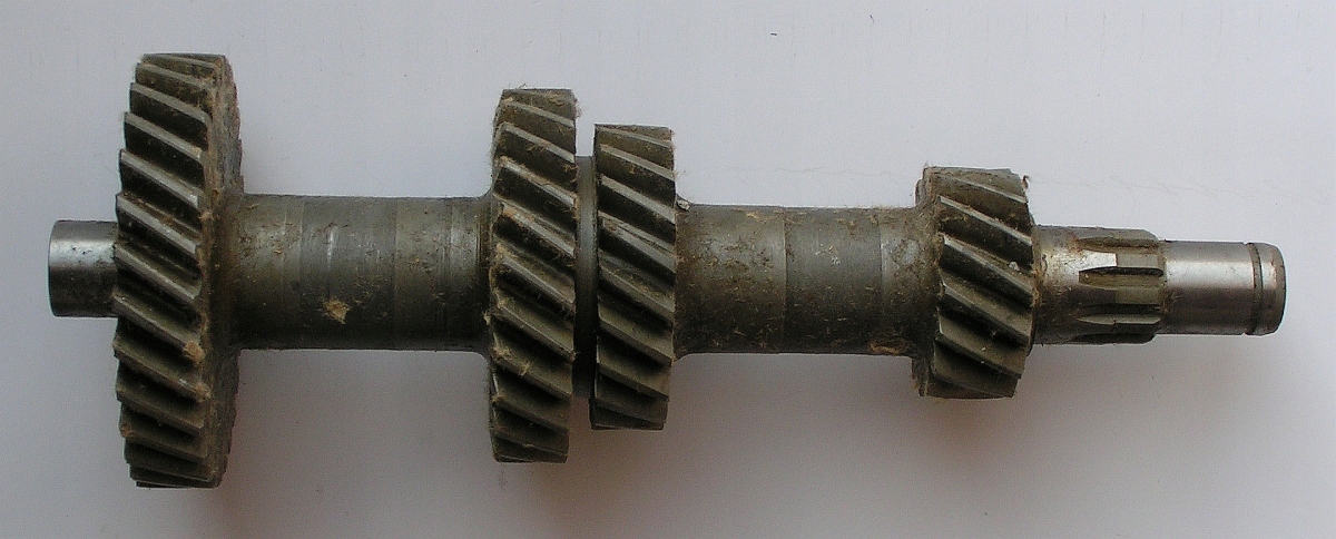 2106 - Головний валик-Різдвяна ялинка.редуктор LADA 1500/2106