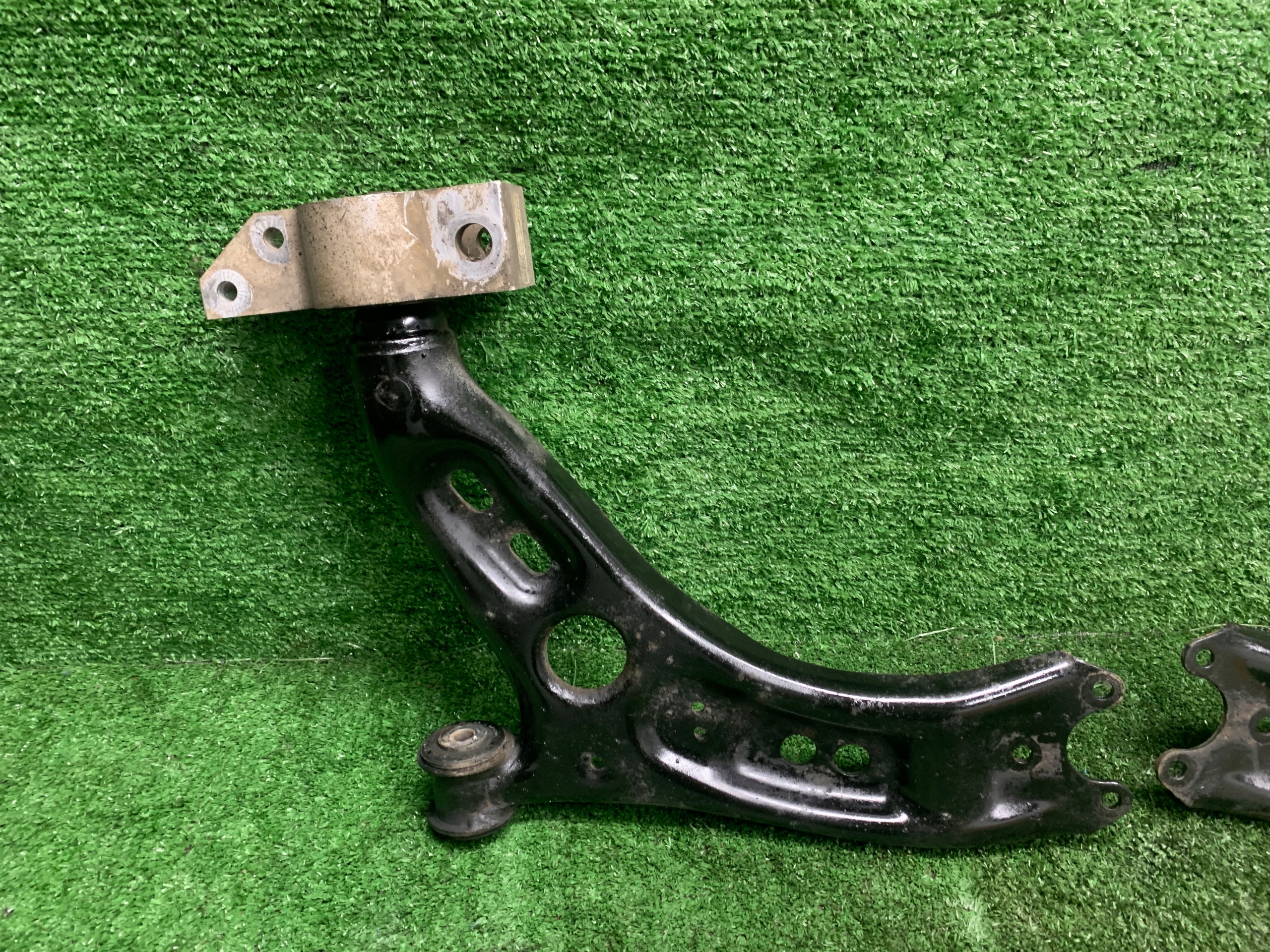 arm right front front VW Golf VI Jetta Scirocco 2.0 TDI 1K0407152BC