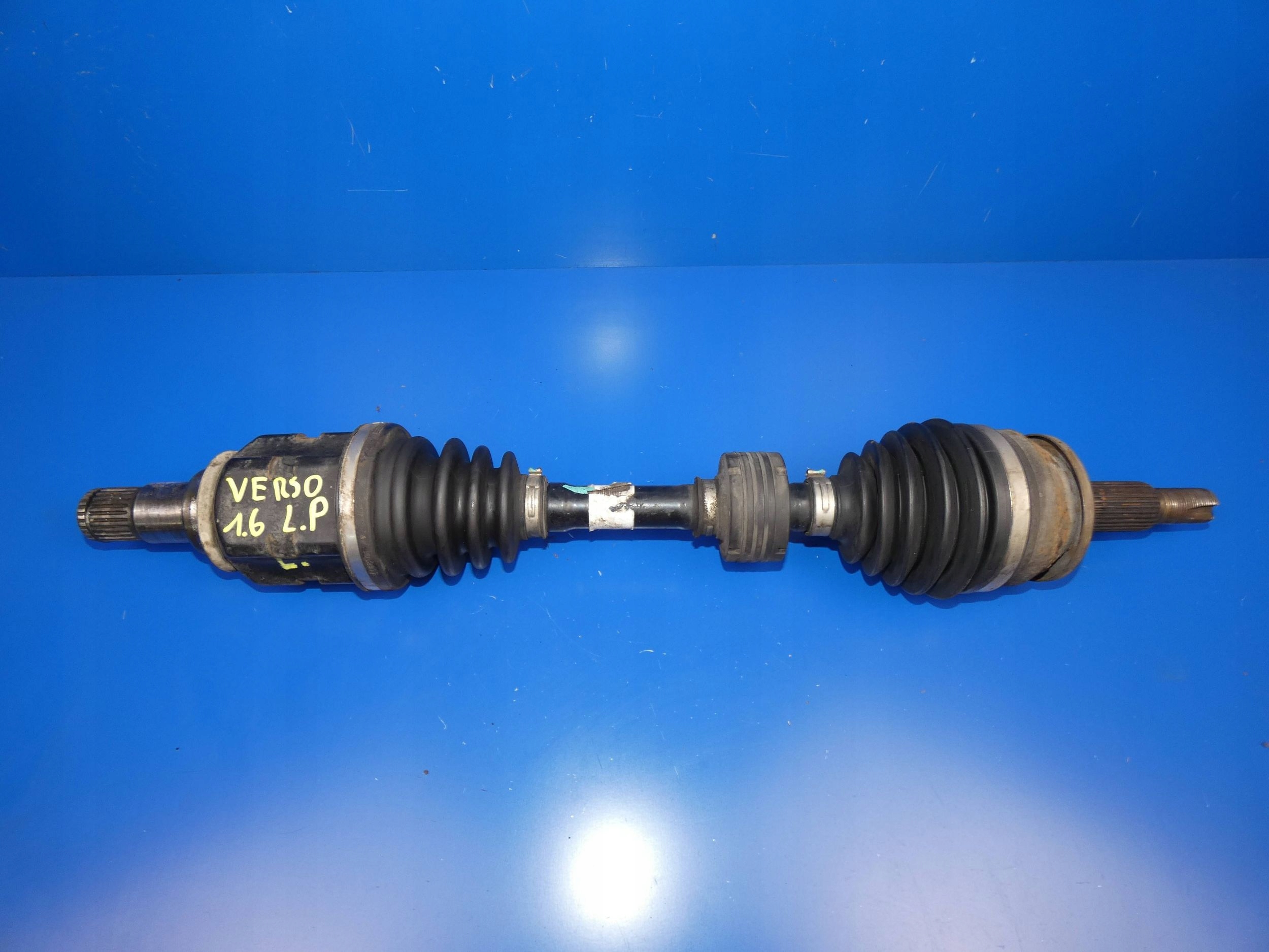 TOYOTA VERSO II LIFT 1.6 D4D semi-axis left front front left