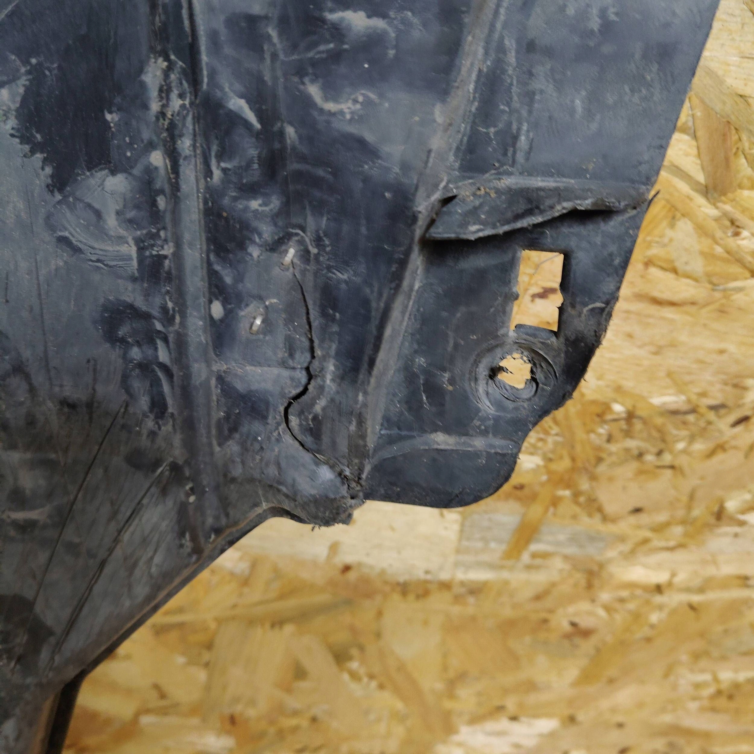 cover below engine Renault Megane III 758900006R