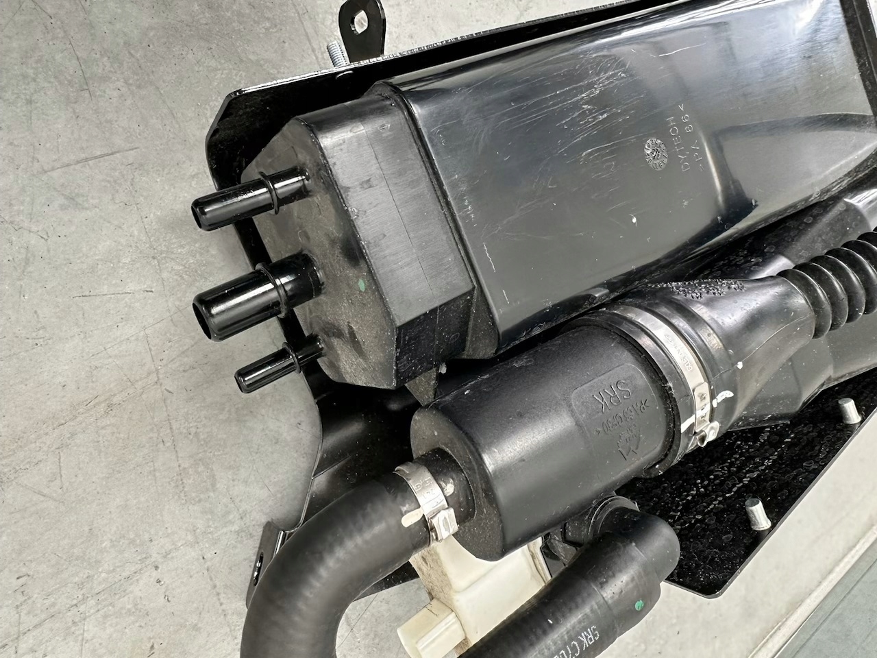 FILTR WĘGLOWY FERRARI F8 TRIBUTO Producent części Ferrari OE