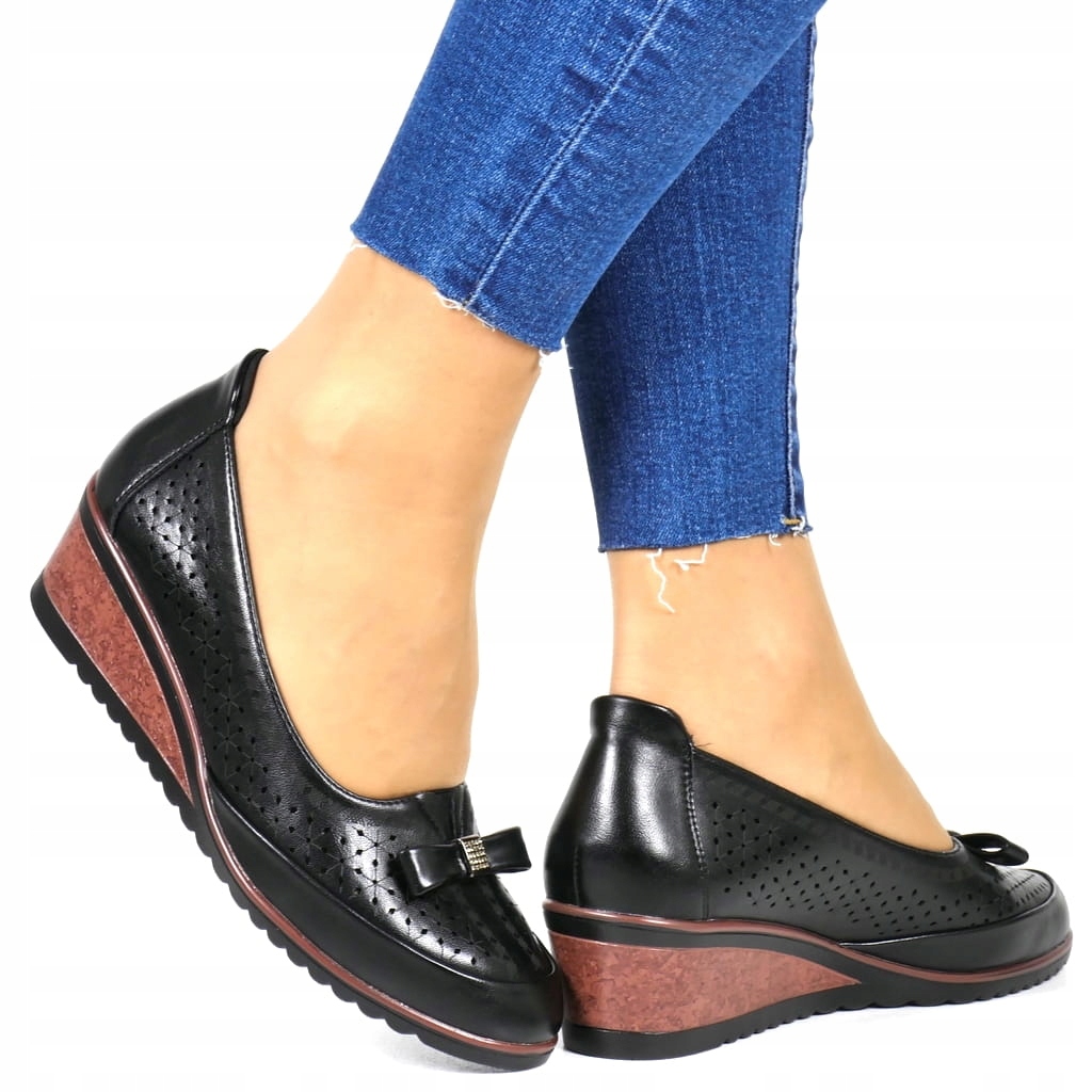 Černé Lícové Dámské Polobotky Na Koturnu, Mokasíny, Zasouvací, Prolamované