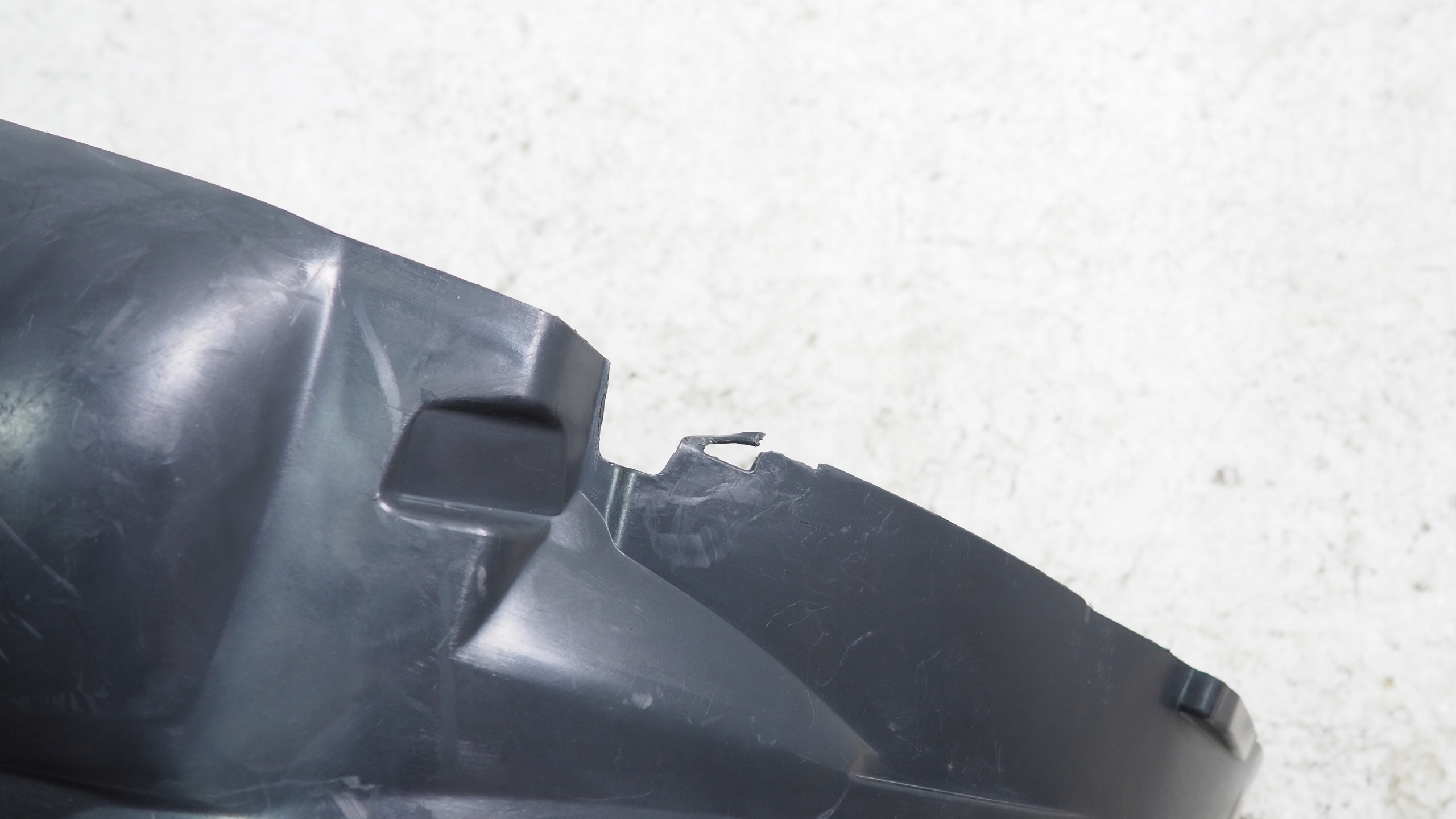 Dacia Sandero II mudguard left front 638416552R