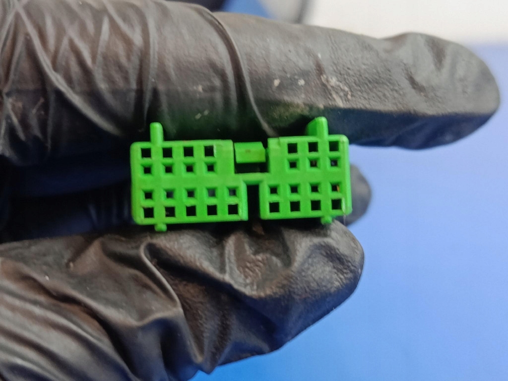 volvo S60 и зеркало правое 019-26 электрическое 8PIN