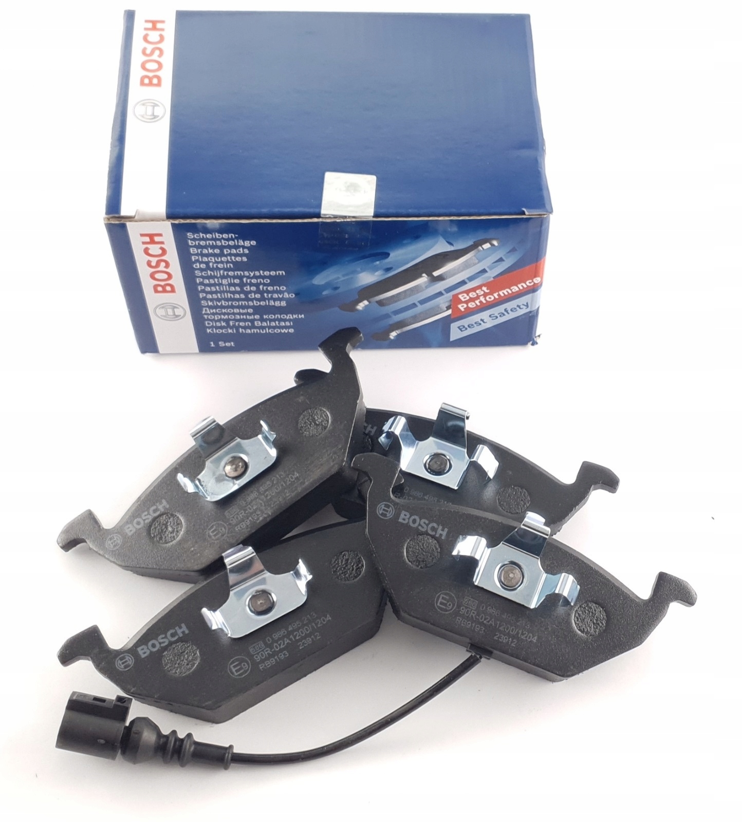 BOSCH KLOCKI HAMULCOWE A3 OCTAVIA I II GOLF IV V