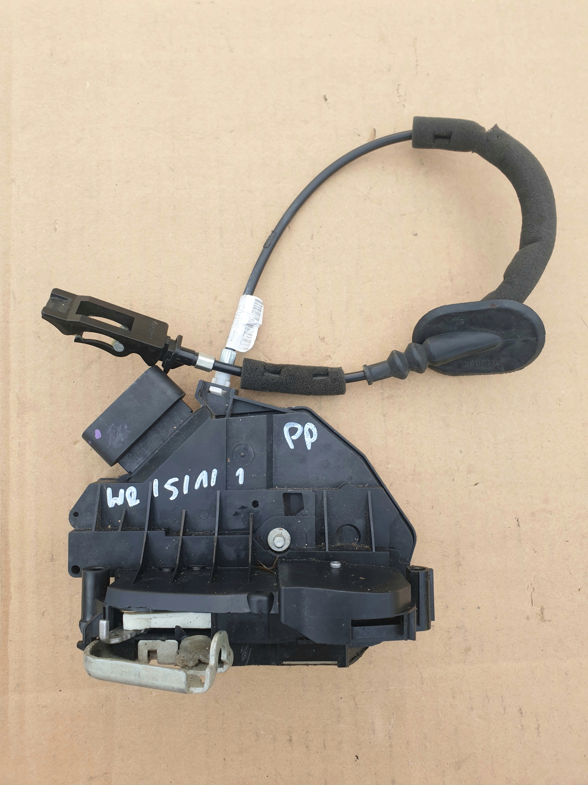 EM2A-U21813-AD EM2AU21813AD - ЗАМОК ПЕРЕДНЕЙ ЛЕВОЙ ДВЕРИ FORD C-MAX MK2 GALAXY MK3