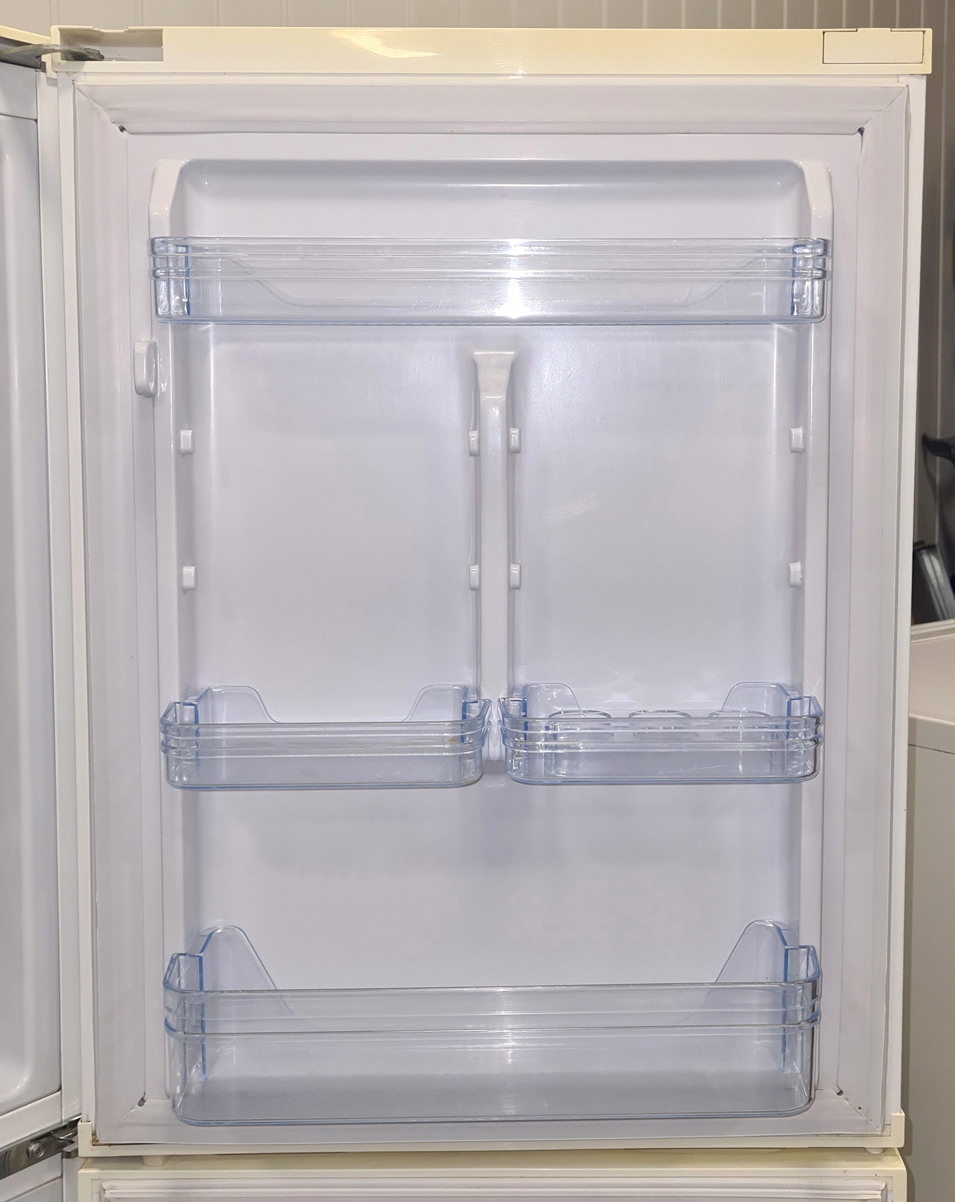 CHŁODZIARKO ZAMRAŻARKA EXQUISIT ( LU 19) Marka Exquisit