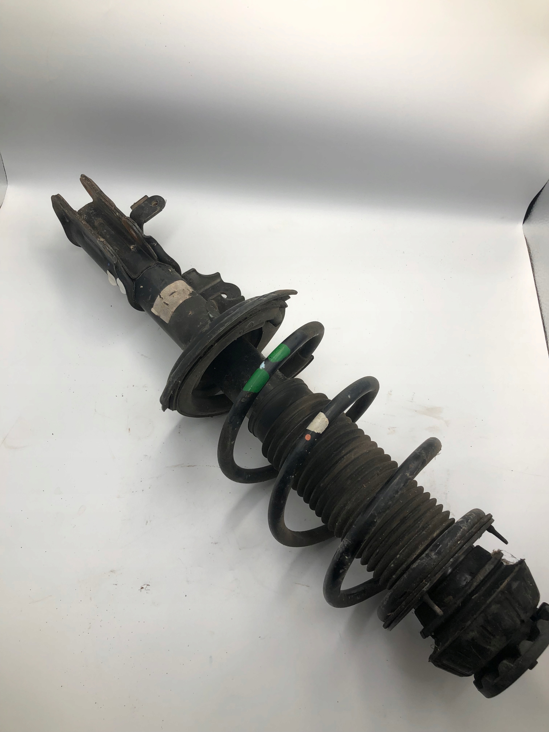 54660-b9000 - Передній правий амортизатор HYUNDAI i10 II 1.0 2013-