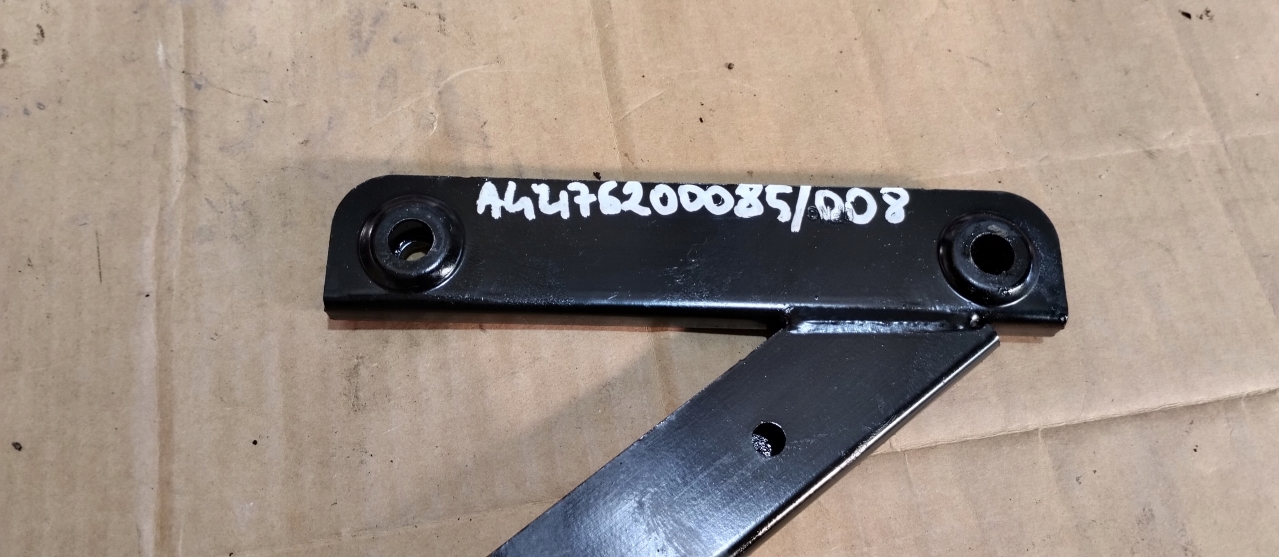 кронштейн крепление подпора MERCEDES W447 A4476200085