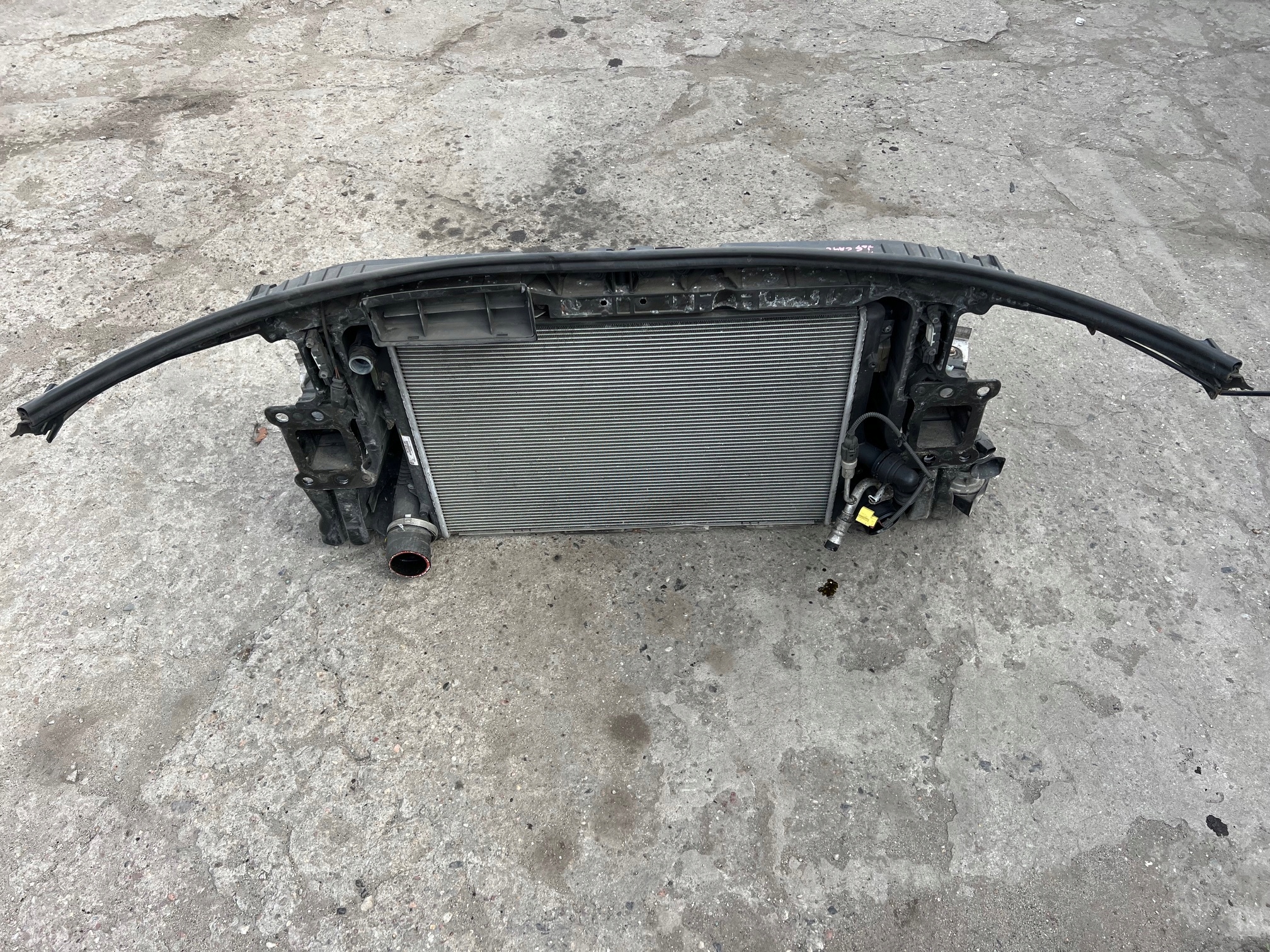 AUDI A3 8P LIFT 1.6 TDI CAYC support panel for radiators pillar radiator