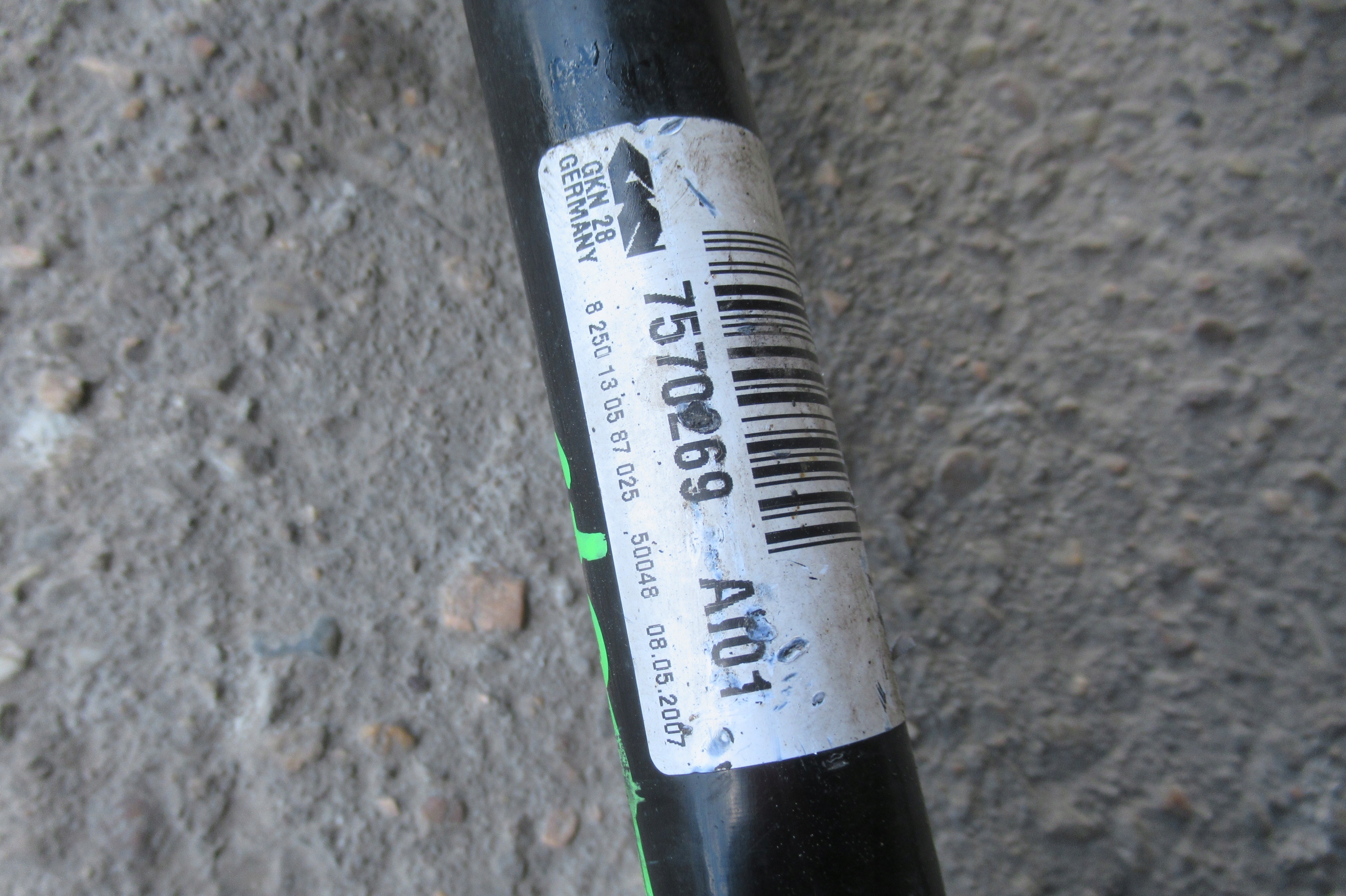 BMW E61 3.0D X-DRIVE semi-axis right front 7529390