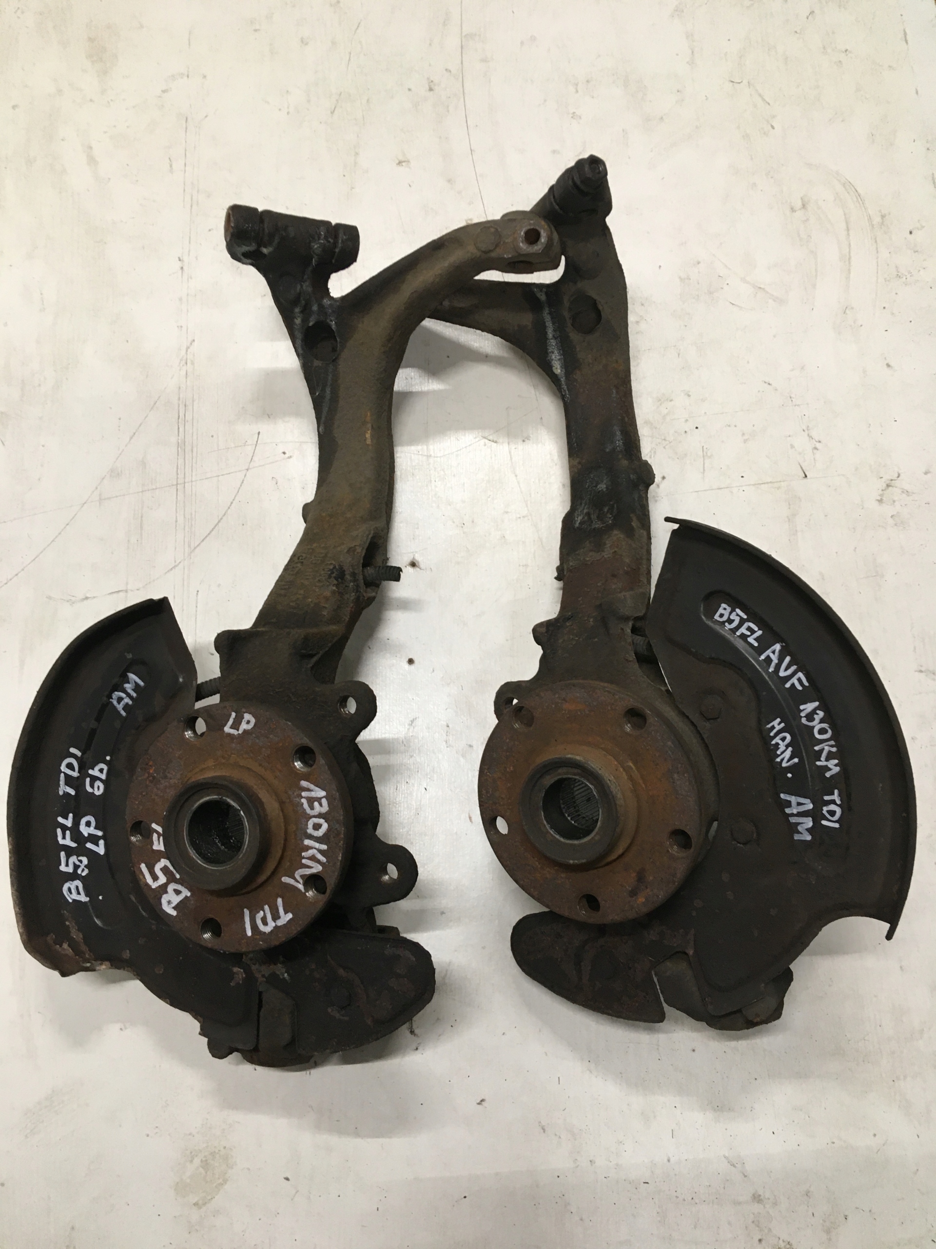 Кросовер маточина ліва VW PASSAT B5 FL 130KM