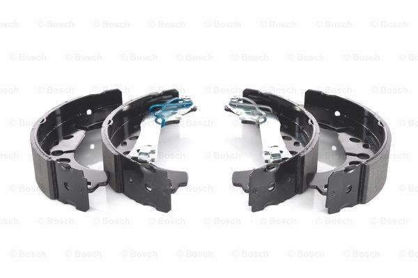 НАБІР ГАЛЬМІВНИХ КОЛОДОК BOSCH 0 986 487 703