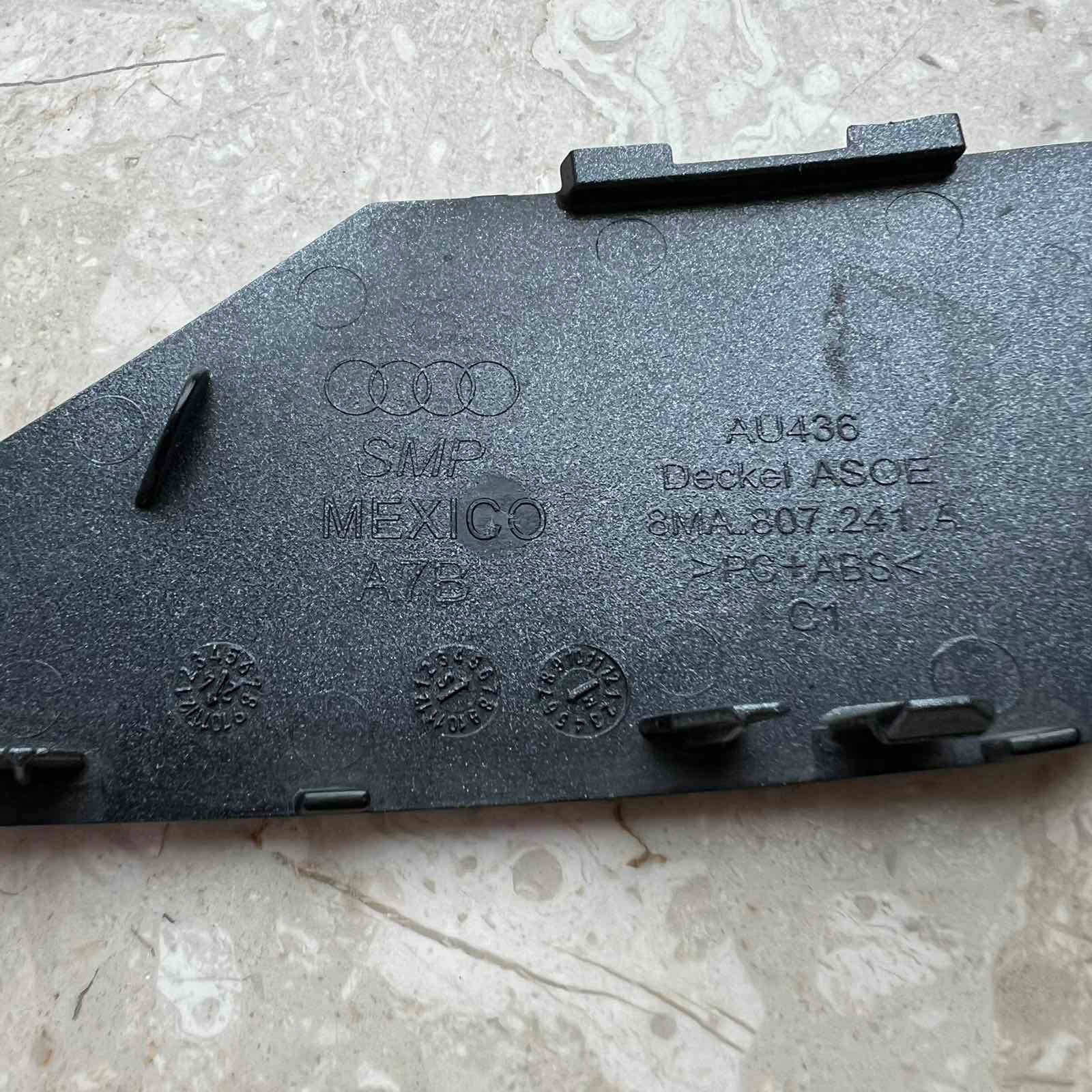 AUDI SQ5 III 2024-> towing hook cap front 8MA807241A