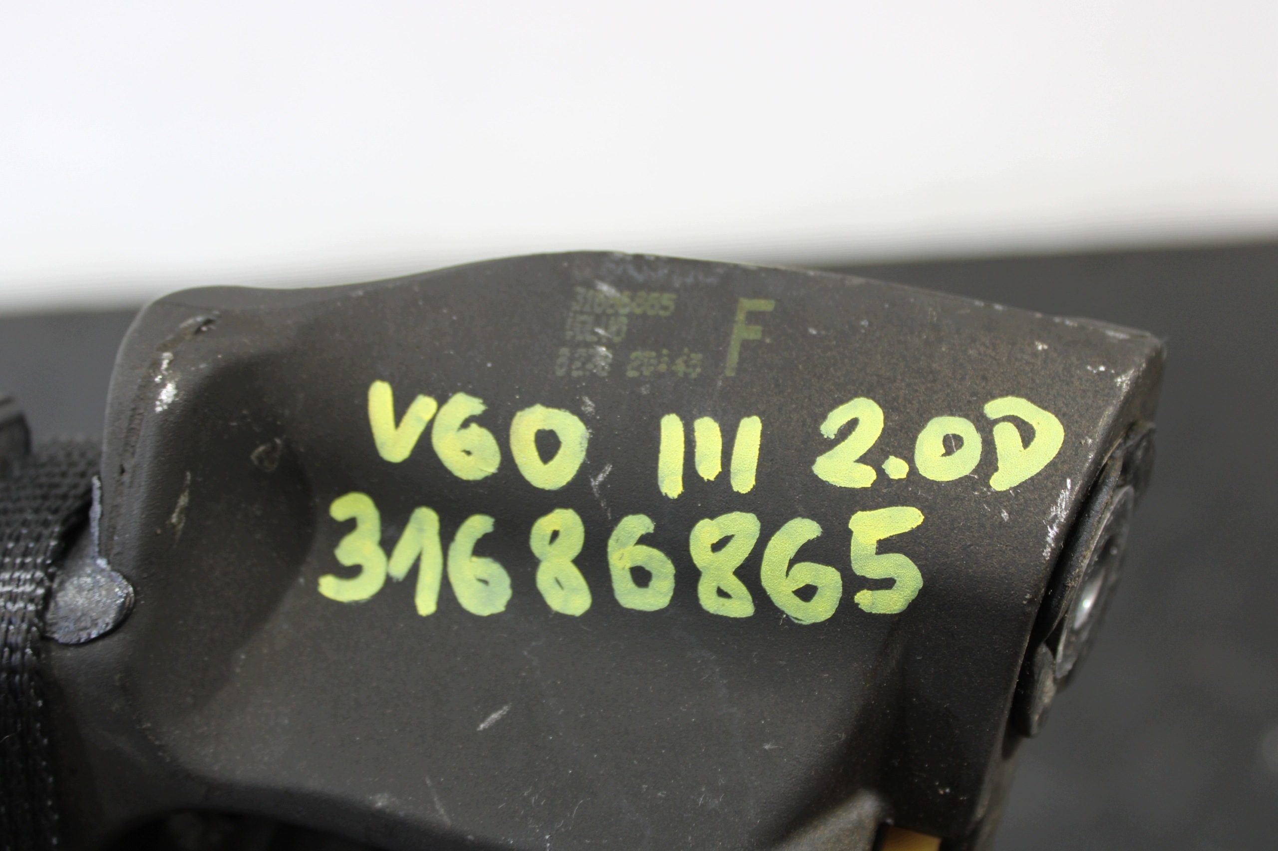 holder engine mount 31686885 VOLVO S60 V60 III 3 KOMBI 2.0D