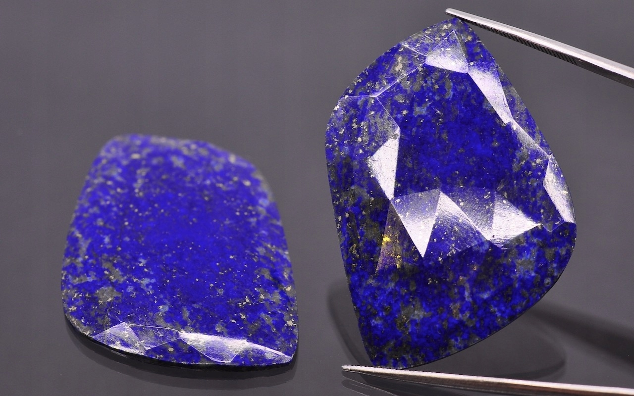 Lapis lazuli rozeta fantazijní Para 40x26 mm