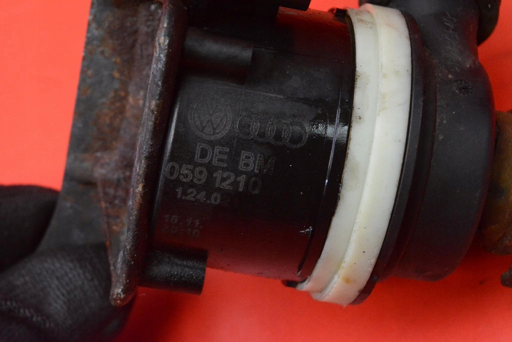 pumpa pumpa cirkulacije vode 059121004J AUDI A6 C6 3.0 TDI 239 KM LIFT 08-11
