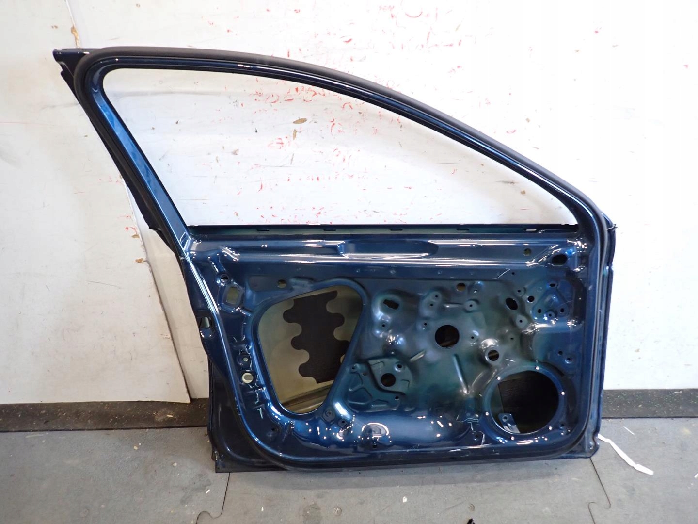 Tür vorne vorne links VW PASSAT B8 2014- 3G0831311L