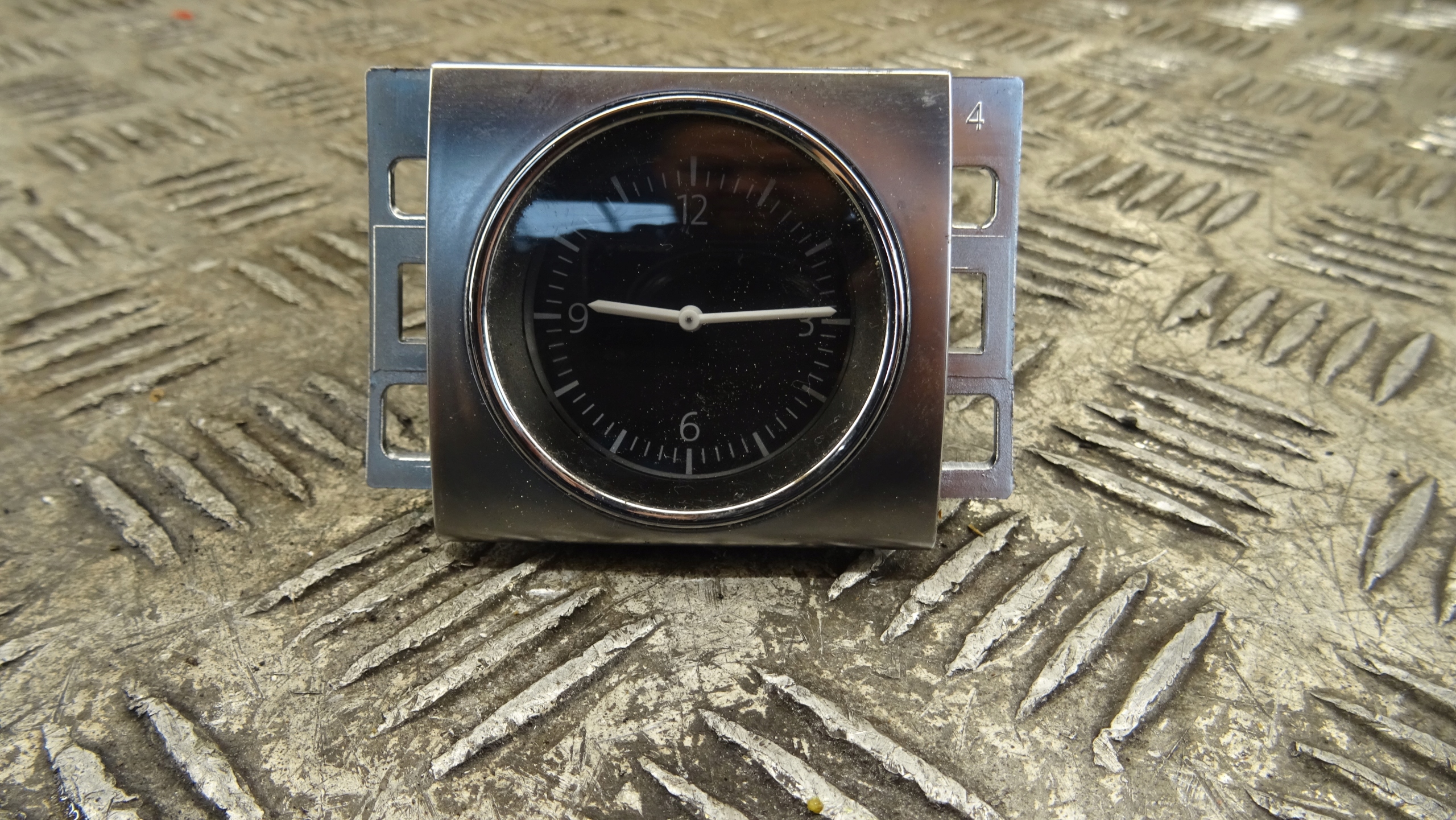 clock consoles VW PASSAT B7 3AA919204A
