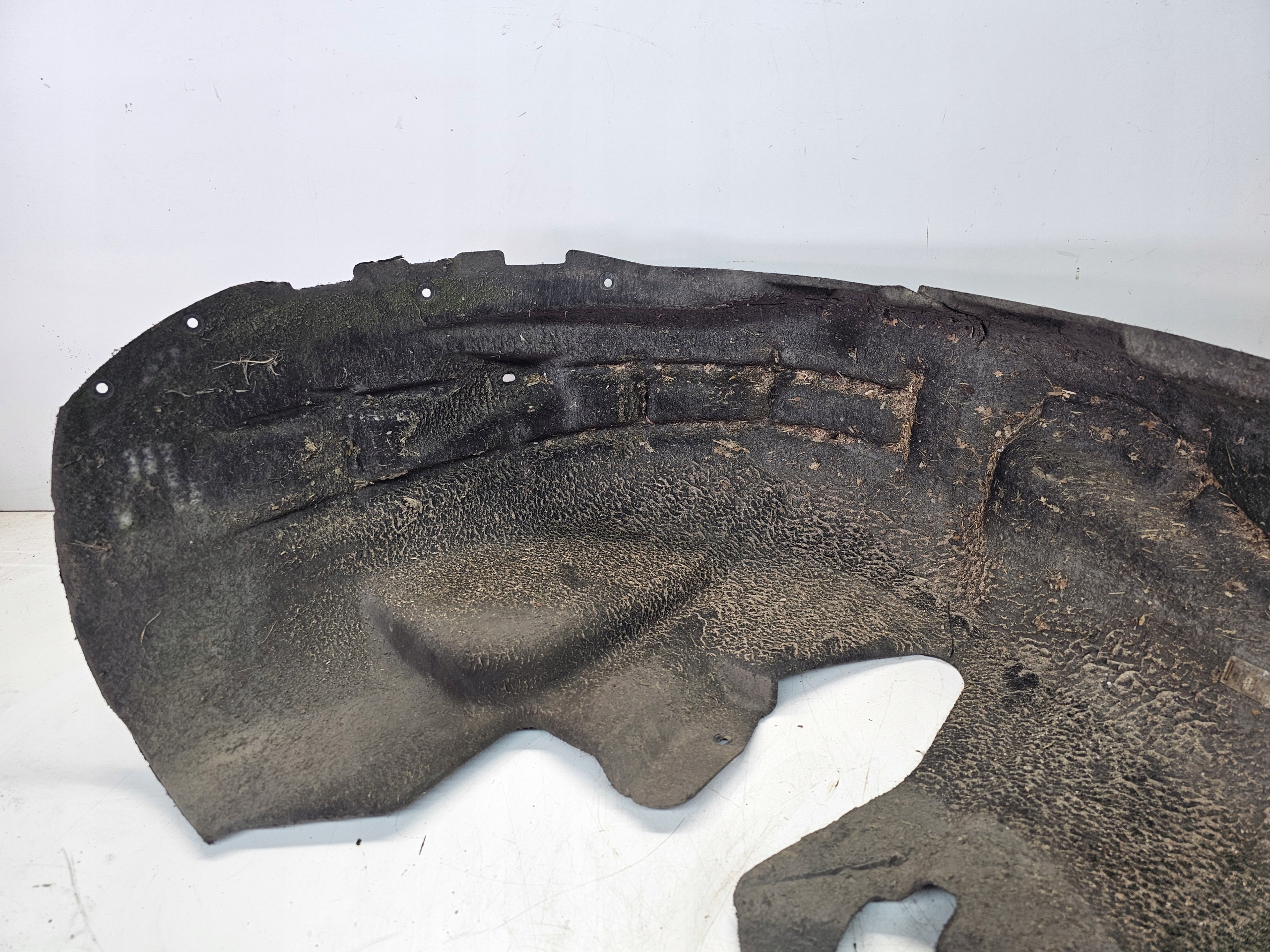 mudguard right rear part AUDI Q3 8U 8U0810172A