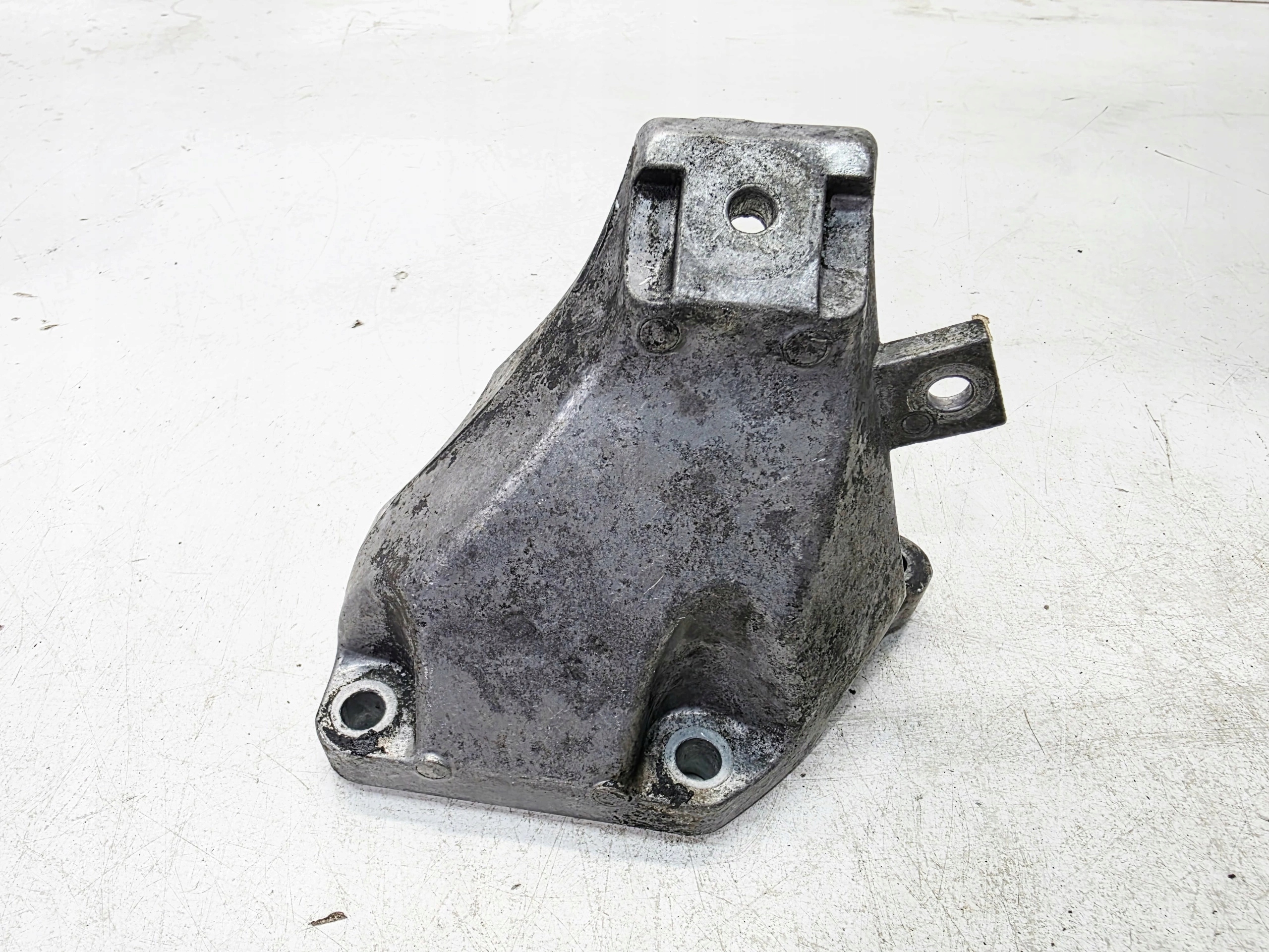 Support Support Support plaque Moteur Droit AUDI A4 B7 3.0 TDI 8E0199308AK