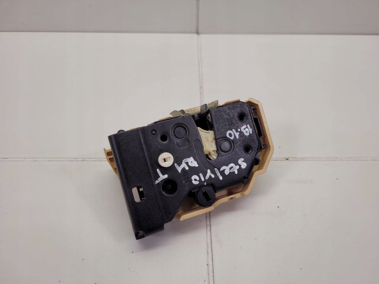 lock door rear part right side Alfa Romeo Stelvio 2017 50535378
