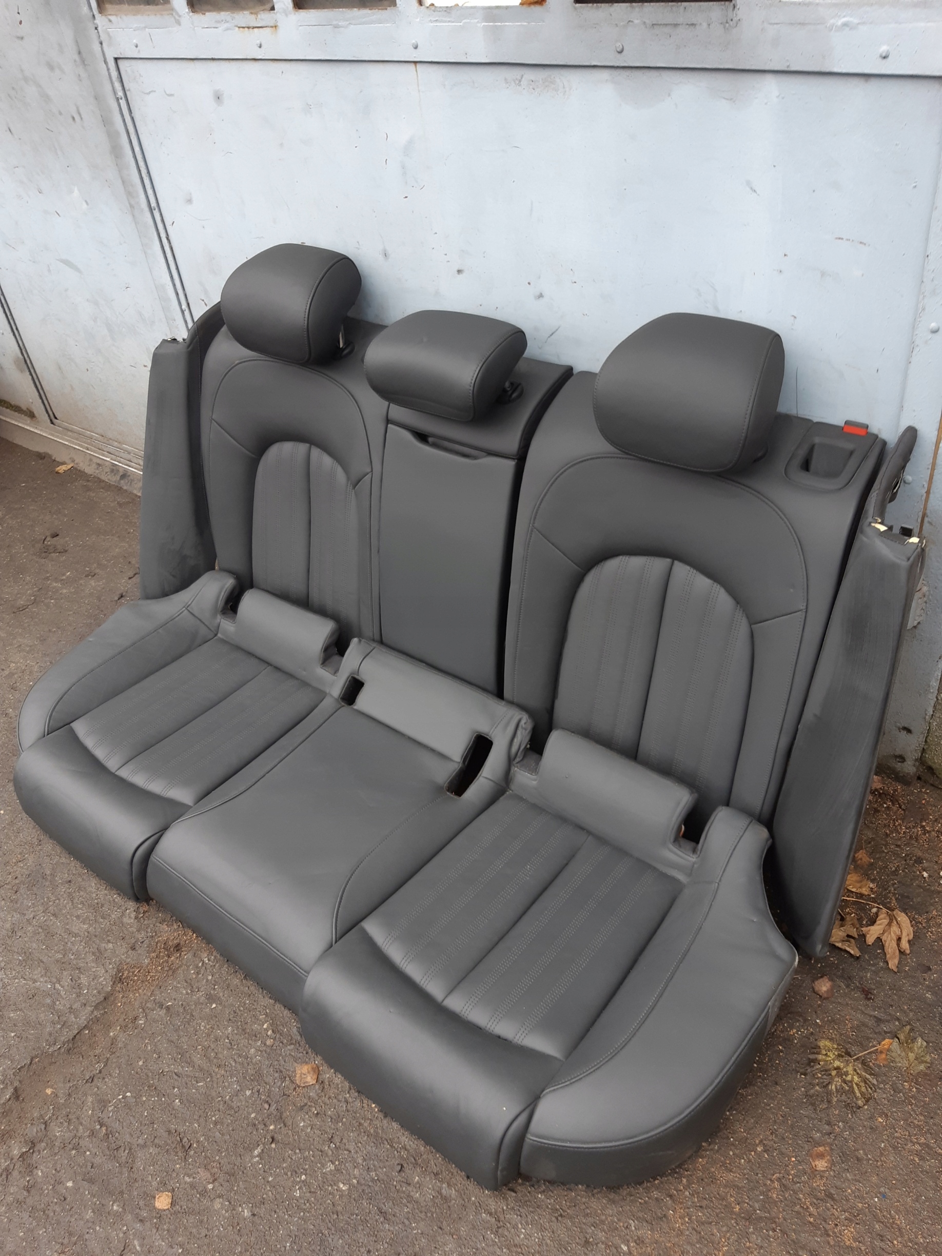 AUDI A7 4G S-LINE leather seat rear part