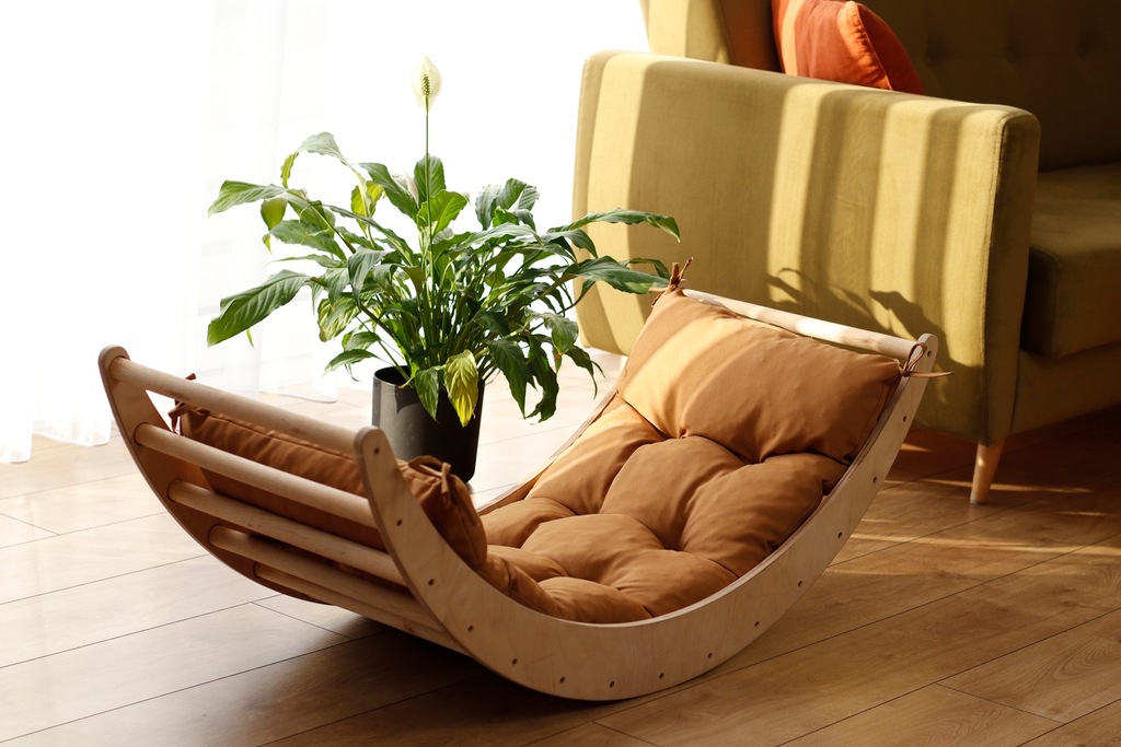 Poduszka na bujak Montessori czarna L Wiek dziecka 6 m +