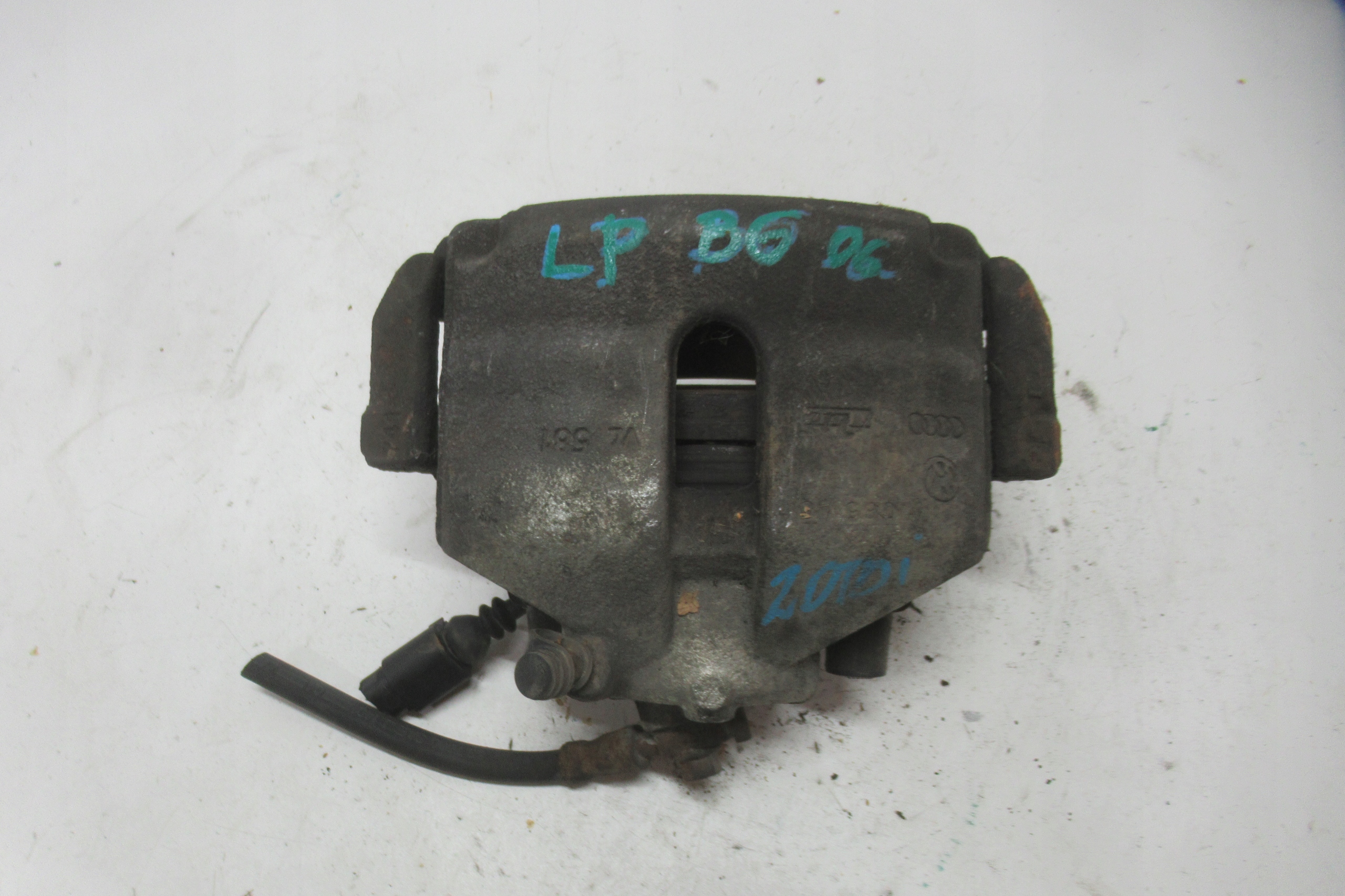 VW PASSAT B6 2.0 TDI caliper brake left front