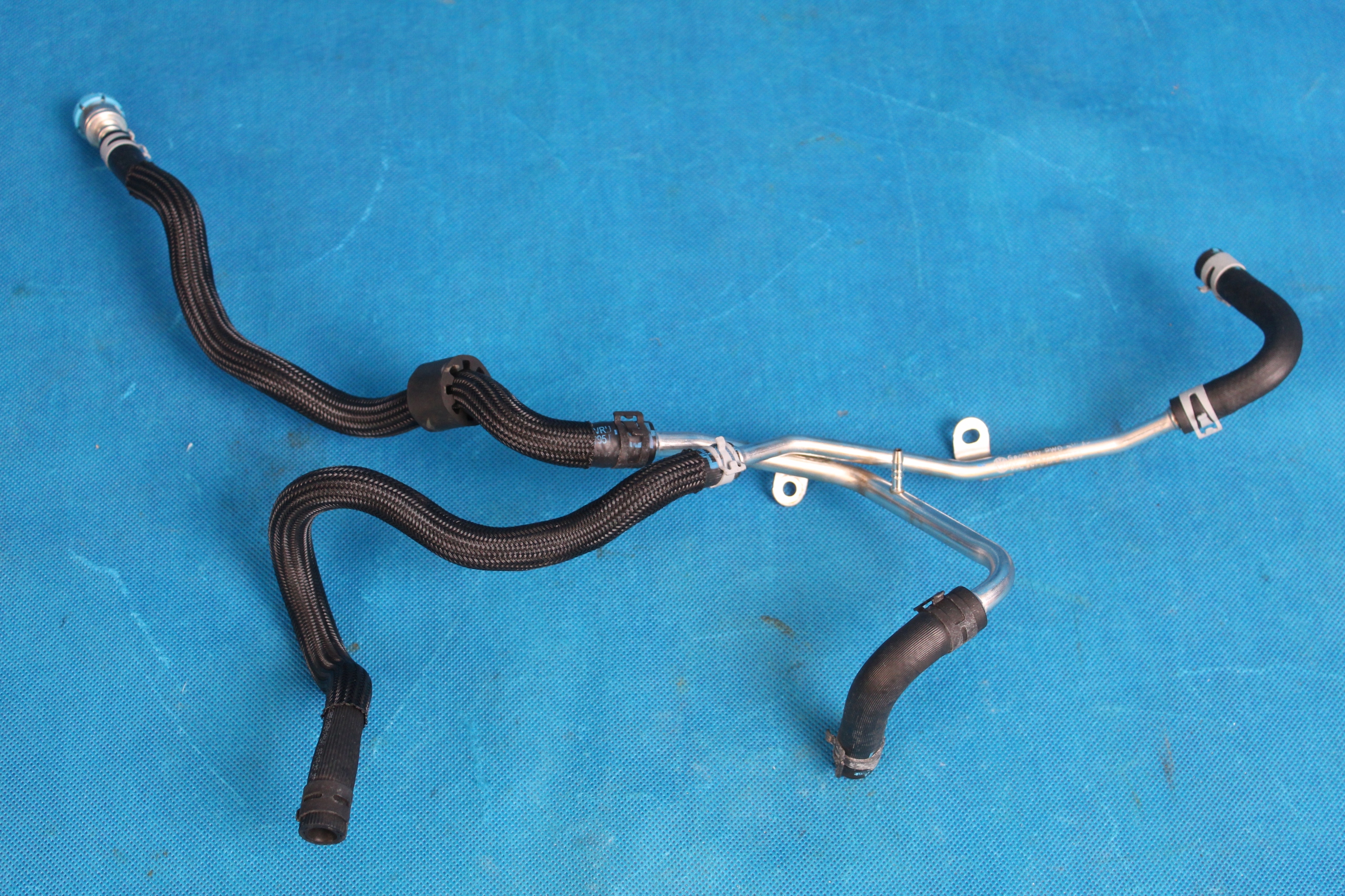 05L201360G - VW PASSAT B8 паливопроводи 2.0 TDI 21R