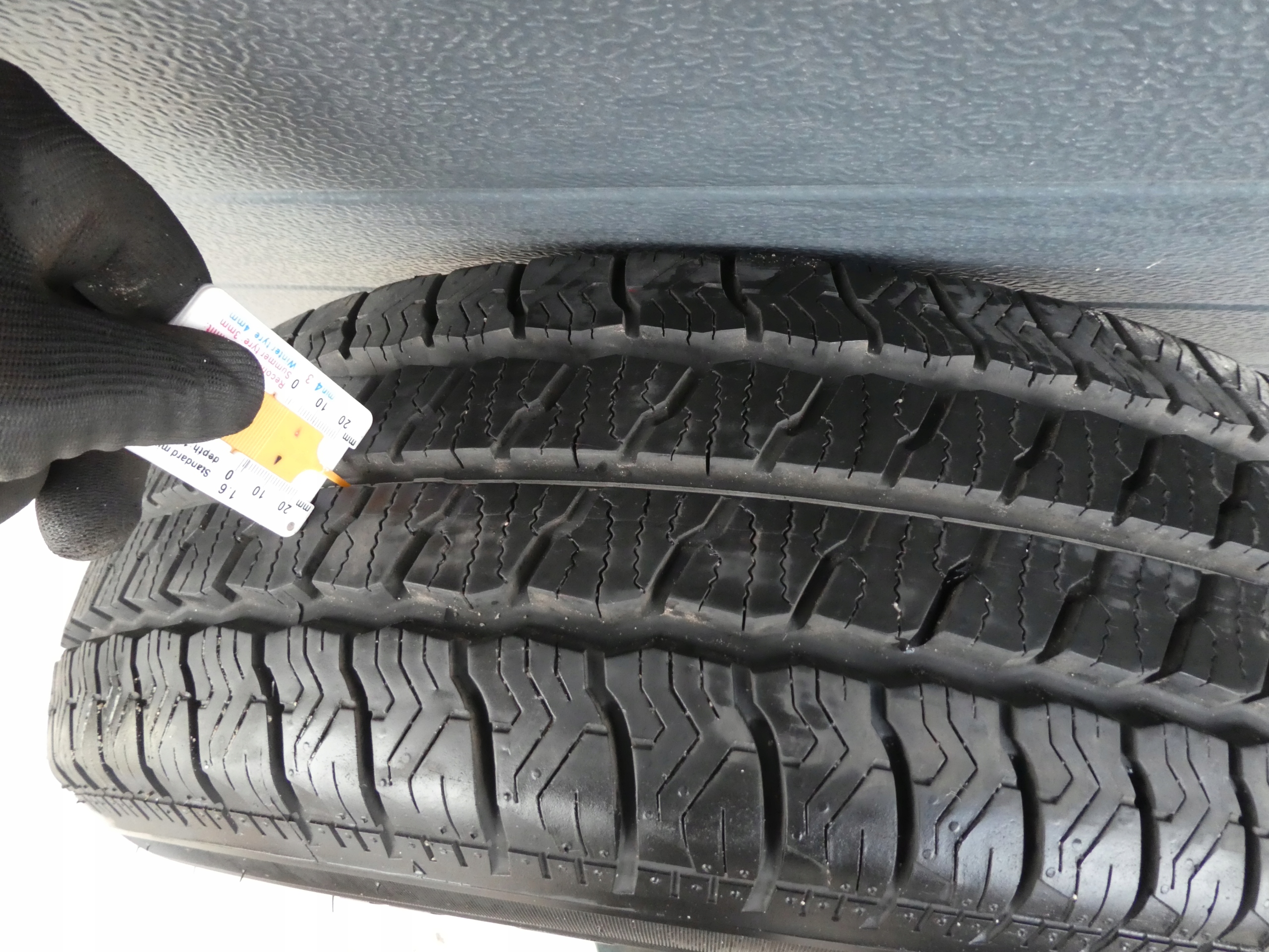 1X Reifen MAXXIS 215/70/15C 2021R