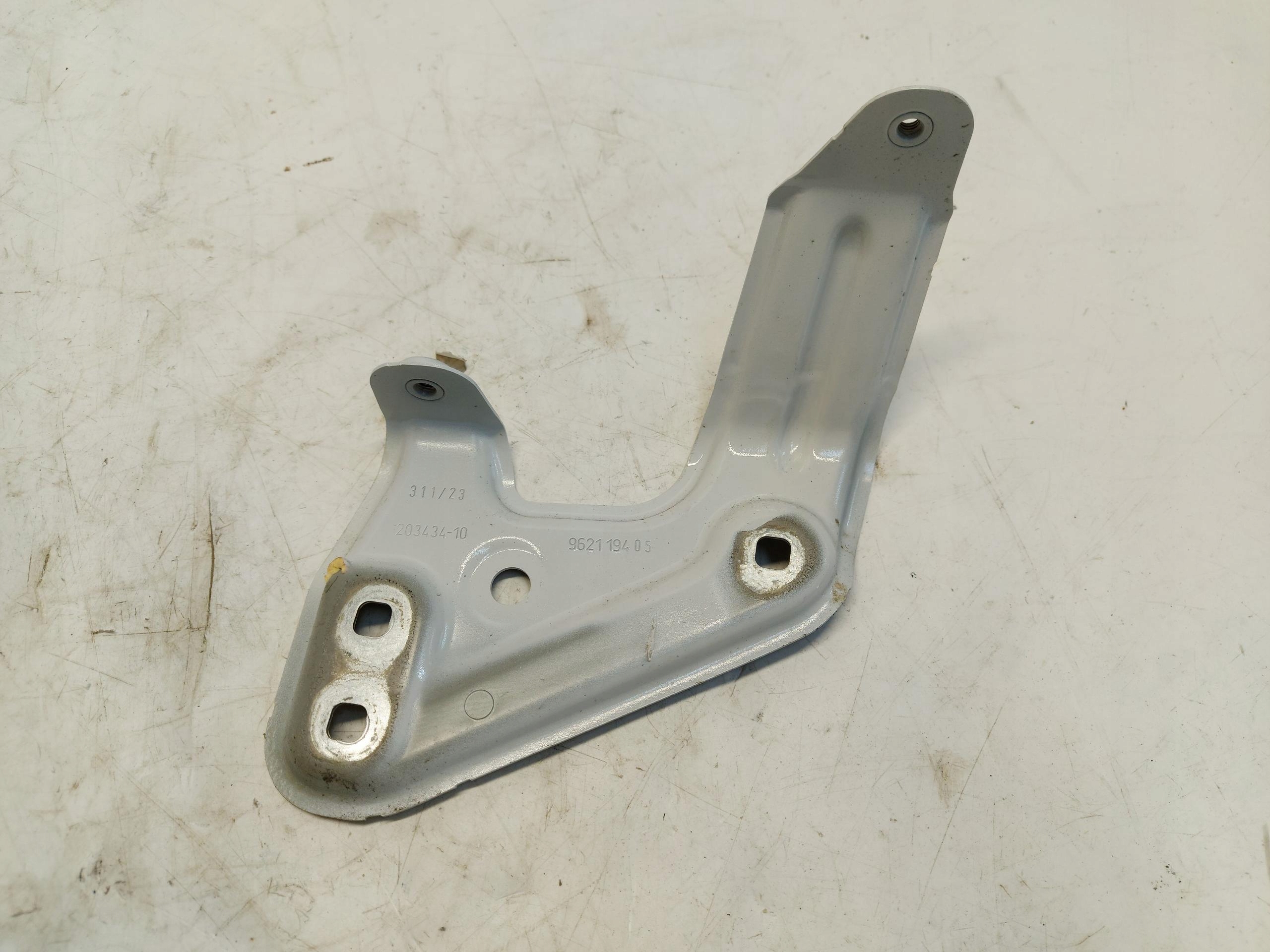 BMW 5 G60 Console Support plaque Aile Avant Droit 9621194