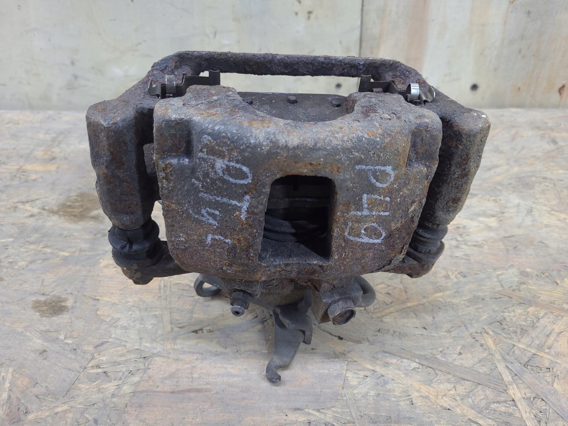 caliper brake rear part right side Dodge Journey facelift 2014