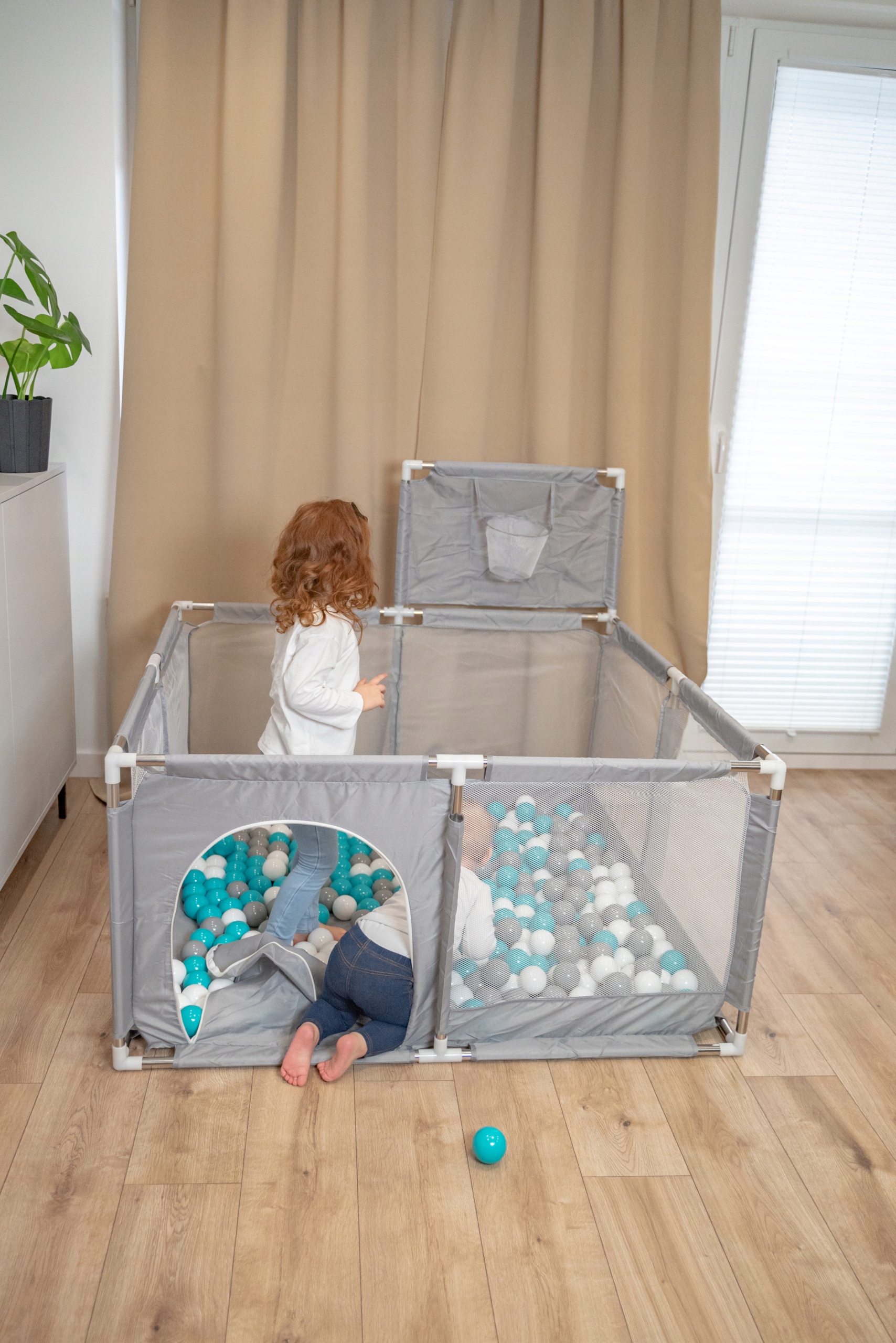 ВОСПРОИЗВЕДЕНИЕ С КВАДРАТНОЙ КОРЗИНКОЙ ДЛЯ ДЕТЕЙ 100 МЯЧИКОВ Бренд Selonis