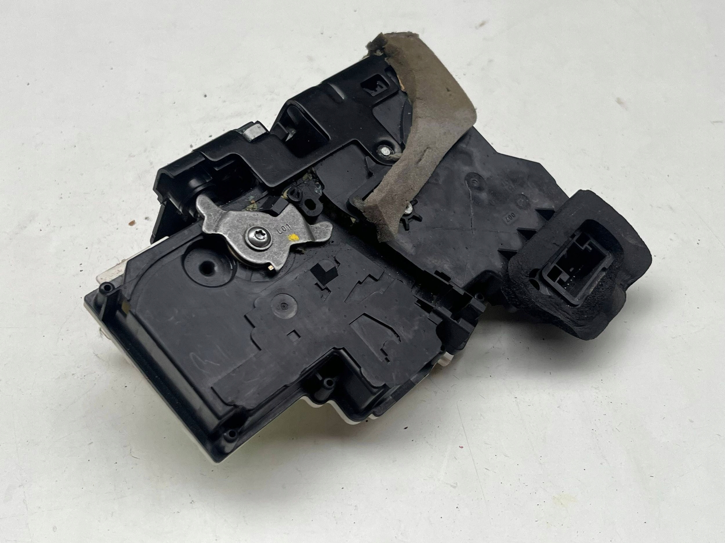 AUDI A7 A6 C8 lock door left rear part 4K0839015P @M