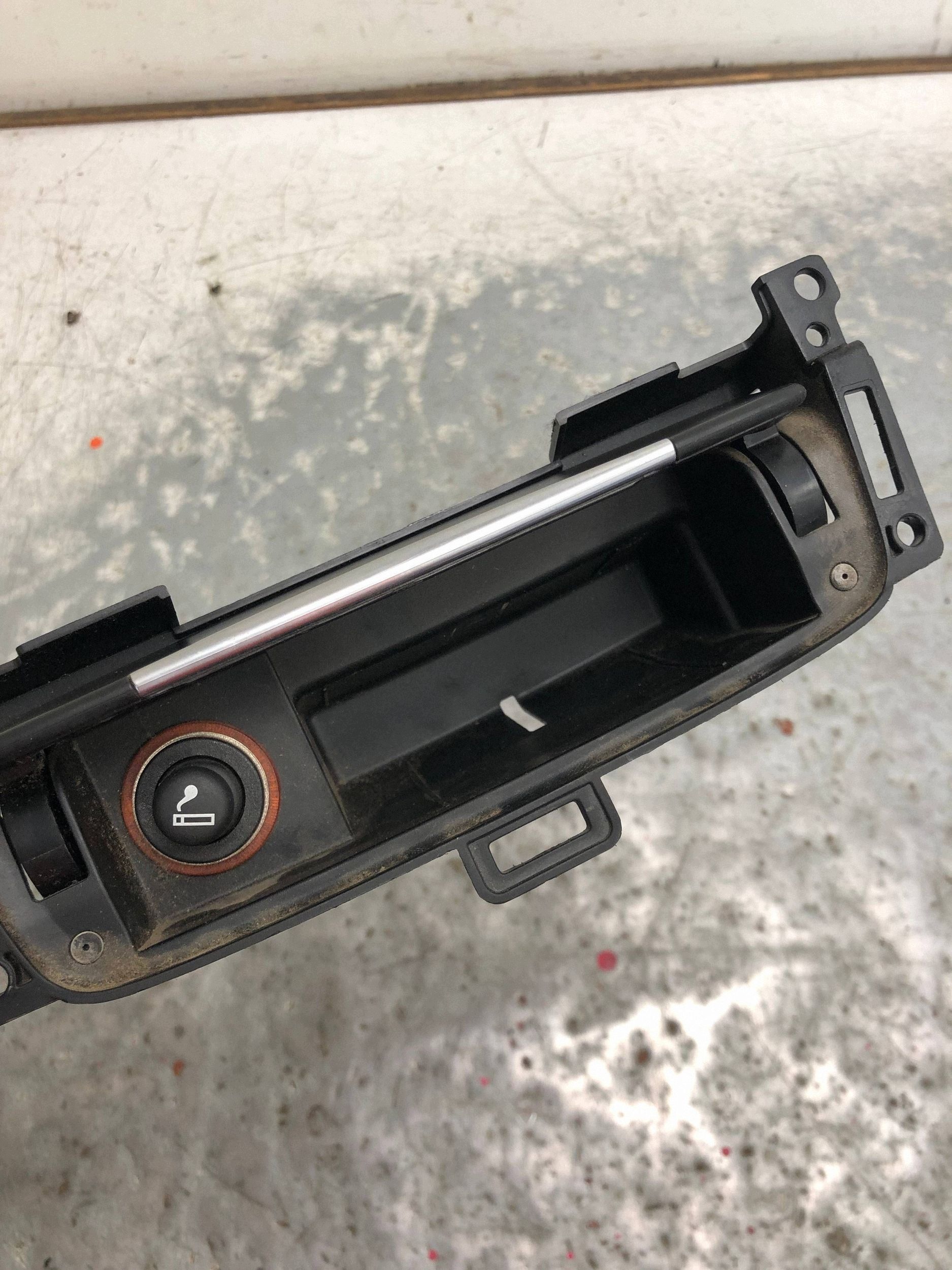 ashtray passenger compartment FORD MONDEO MK4 LIFT