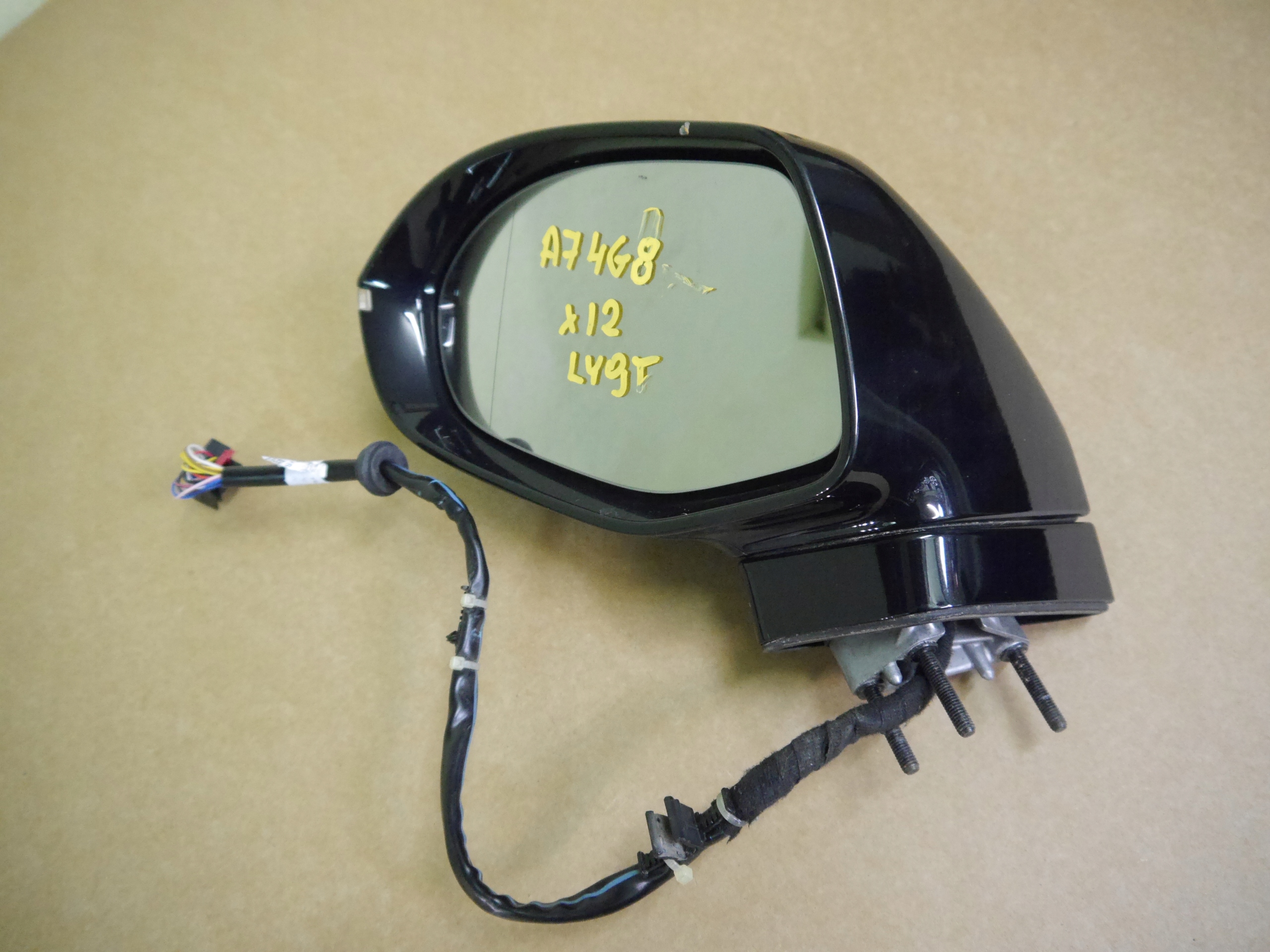 AUDI A7 4G LUSTERKO LEWE 12 PIN LY9T Producent części Audi OE