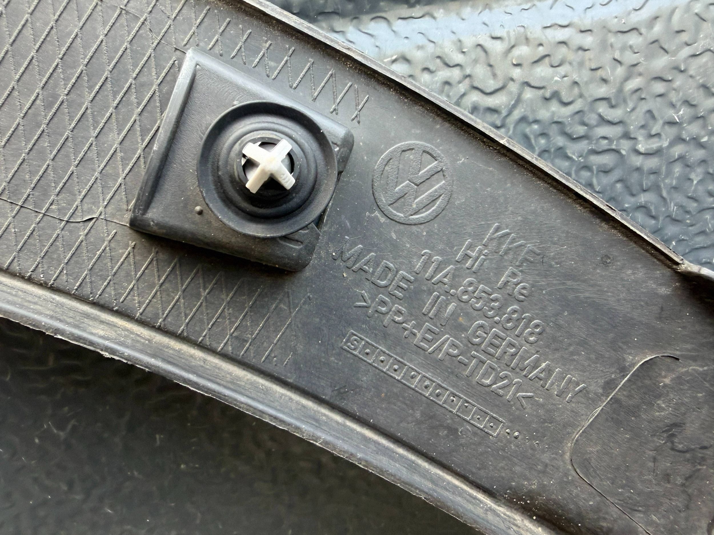 Vw Id.4 lista sárvédö jobb far hátso