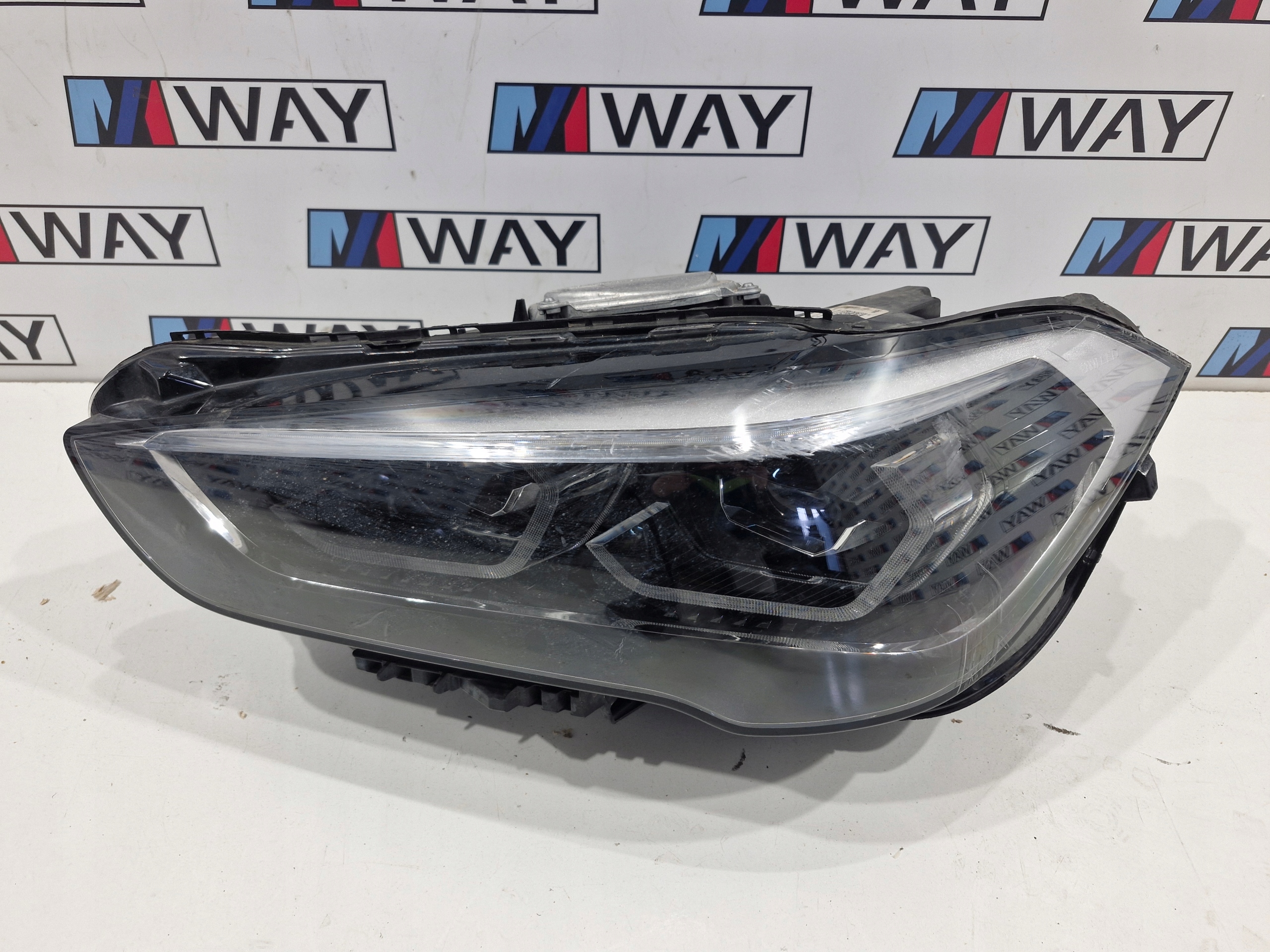 BMW X1 F48 light left front FULL LED LCI complete EUROPA 5A01177